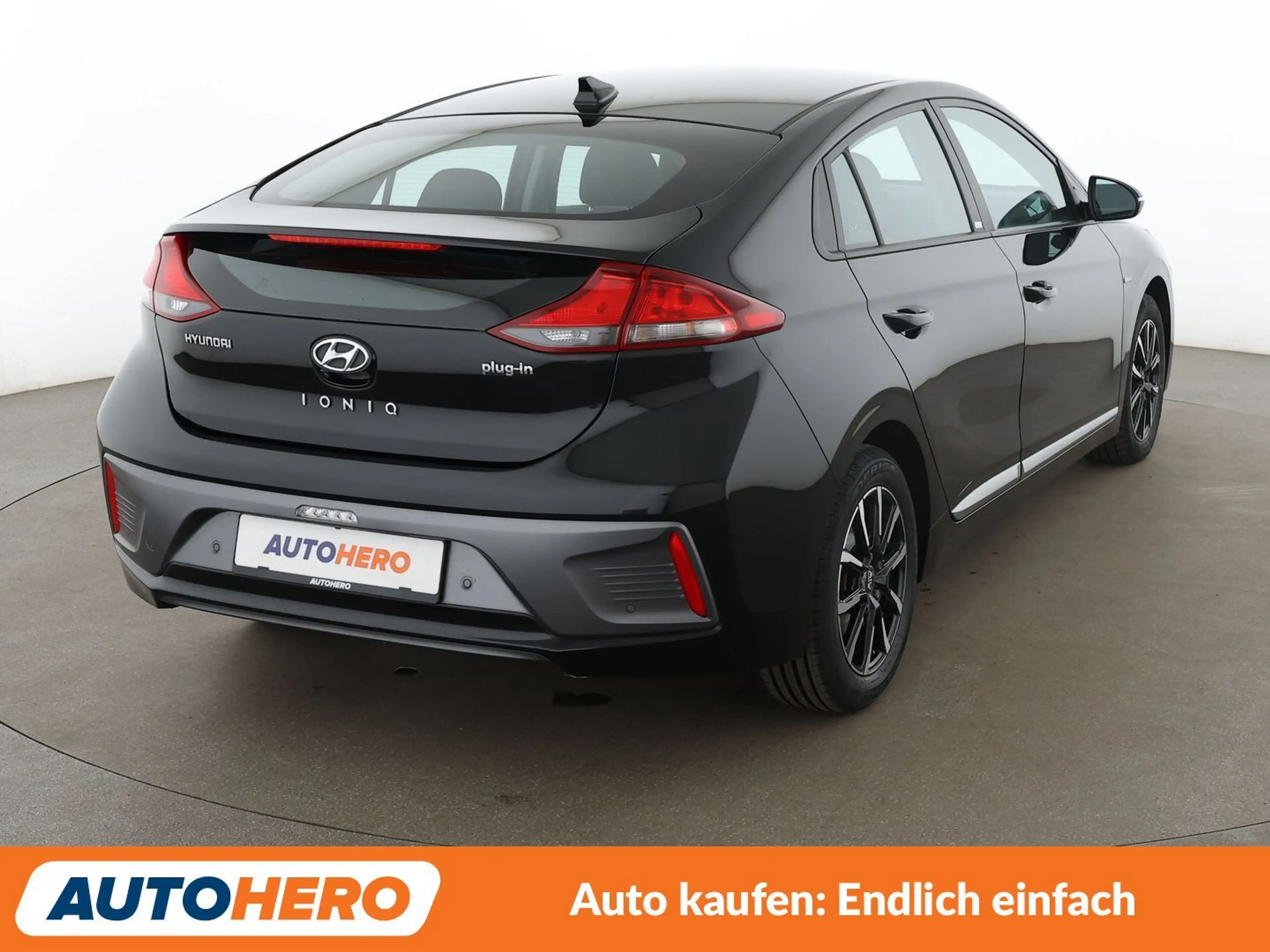 Hyundai IONIQ 1.6 Plug-in Hybrid Trend — photo 6