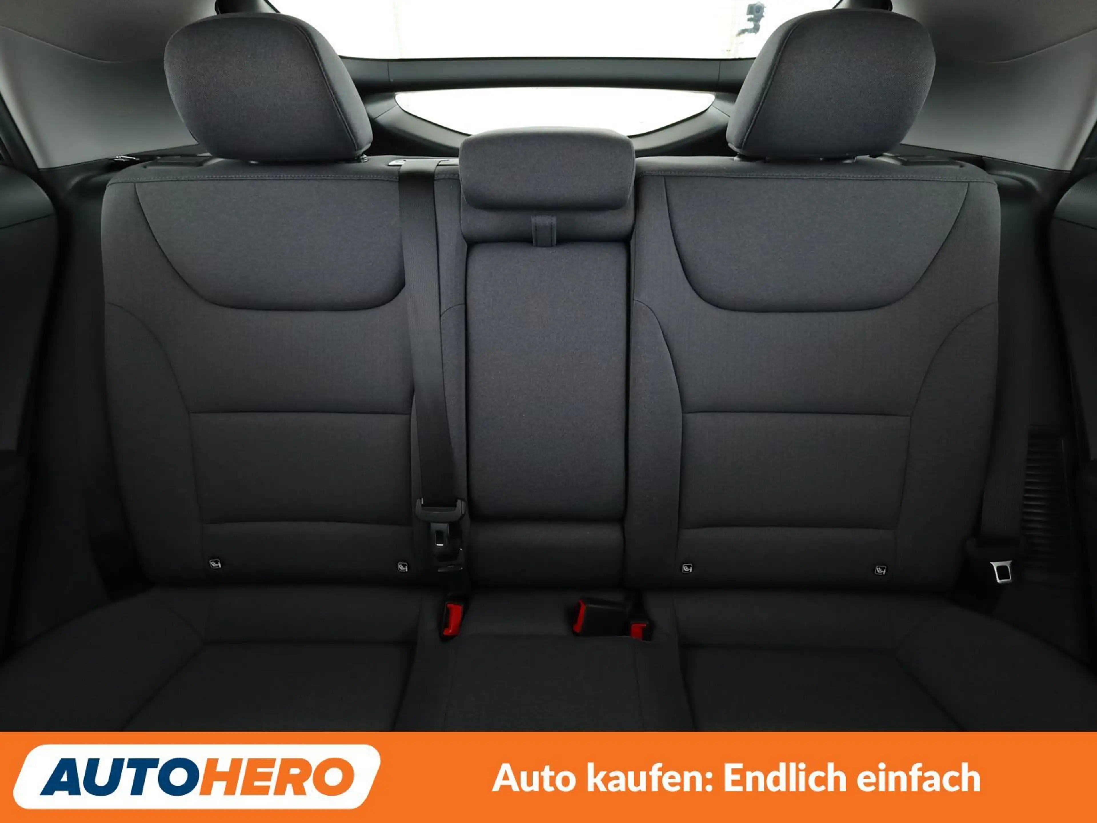 Hyundai IONIQ 1.6 Plug-in Hybrid Trend — photo 15