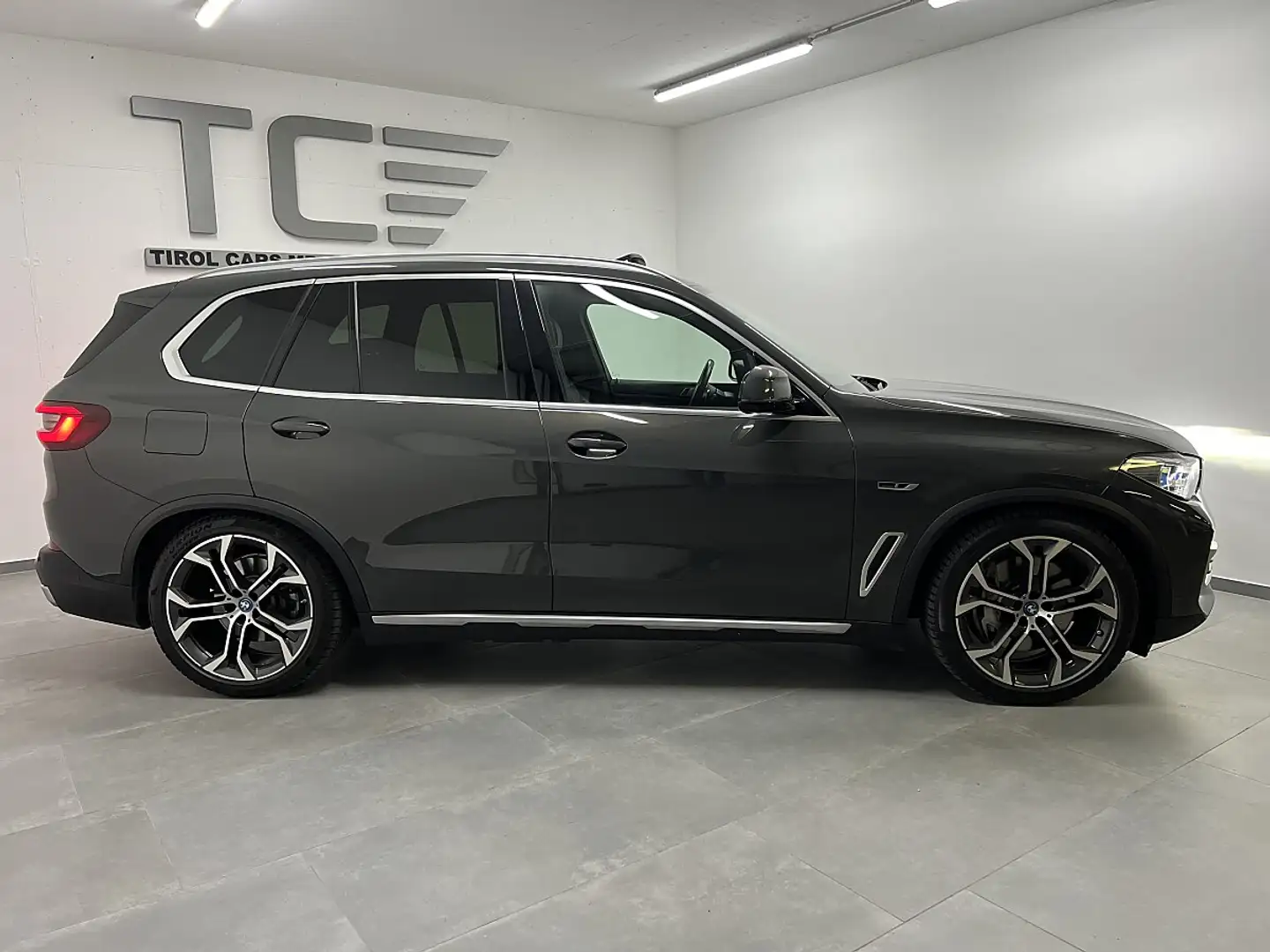 BMW X5 xDrive45e PHEV Aut.21", Pano, X Line, Aktivlenk... Grau - 2