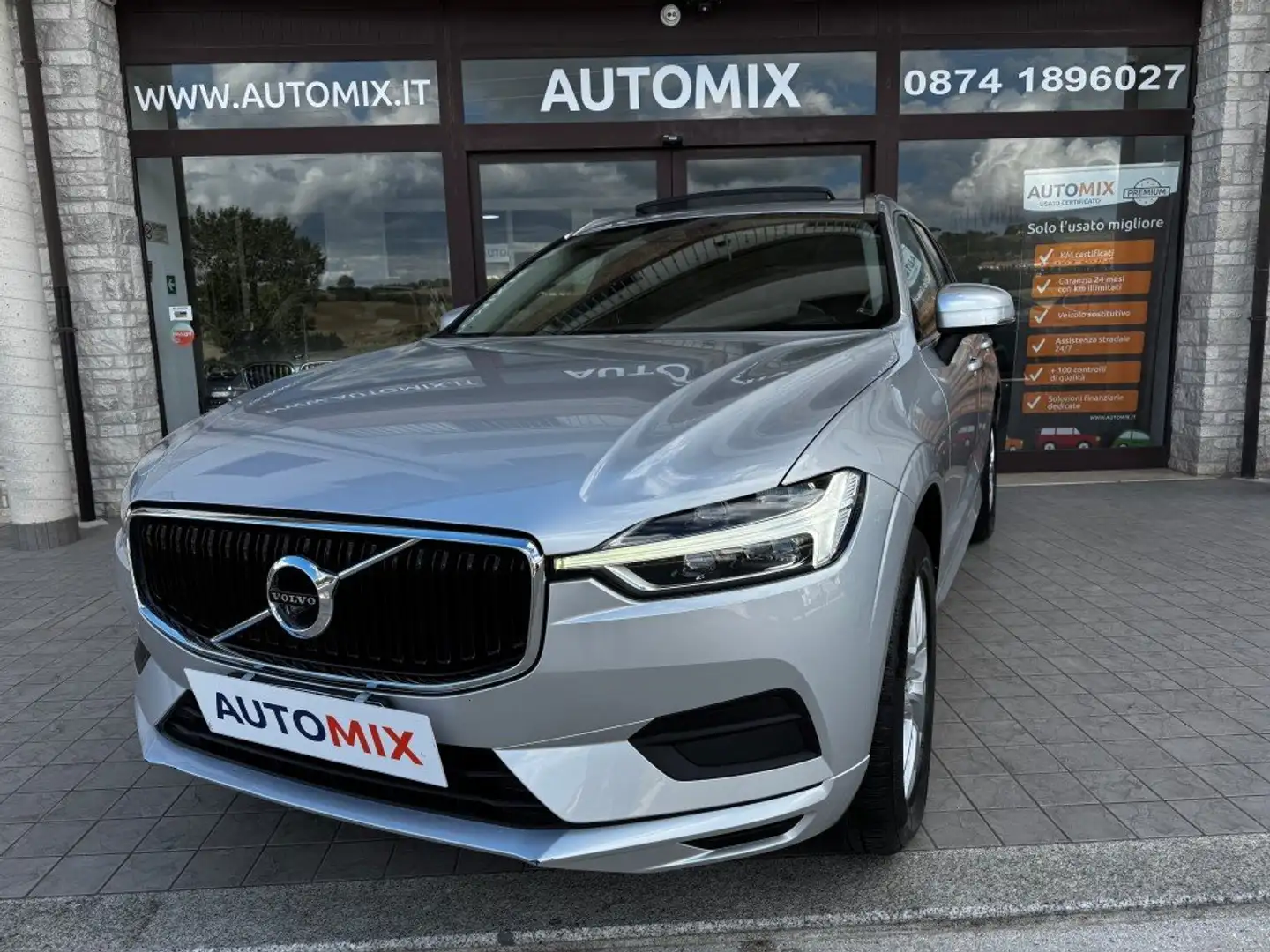 Volvo XC60 2.0 D4 Business Geartronic Argento - 1