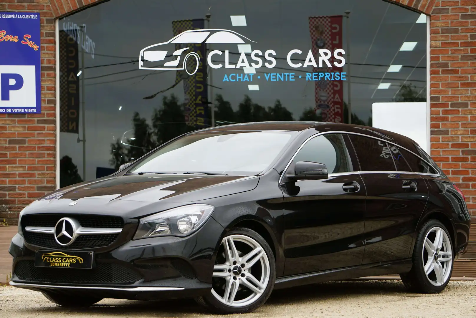 Mercedes-Benz CLA 180 d NAVI CAMERA PDC TVA-BTW RECUP 12 MOIS GARANTIE Zwart - 1