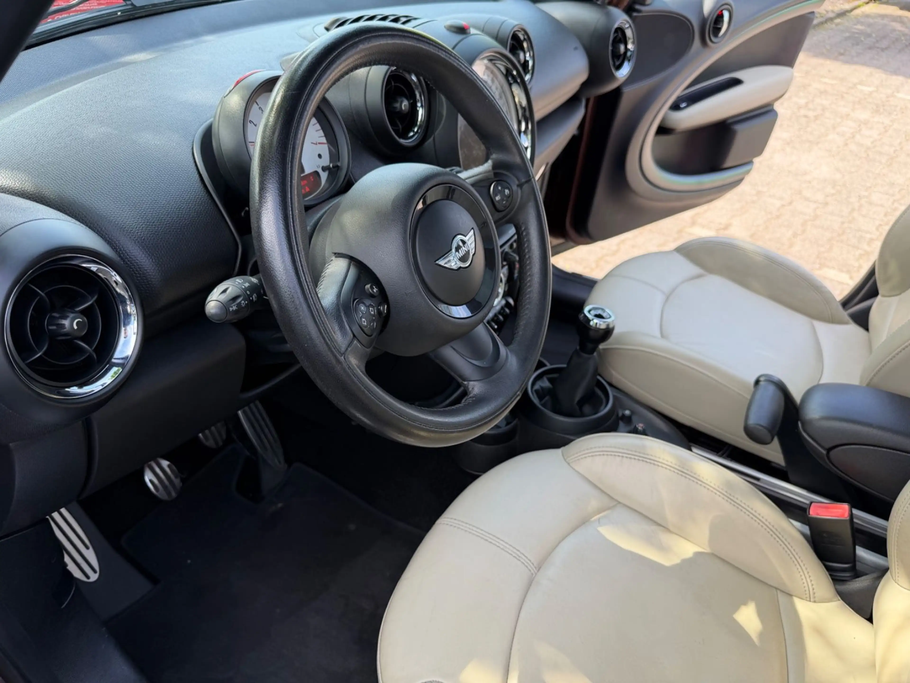MINI Cooper SD Countryman — photo 12