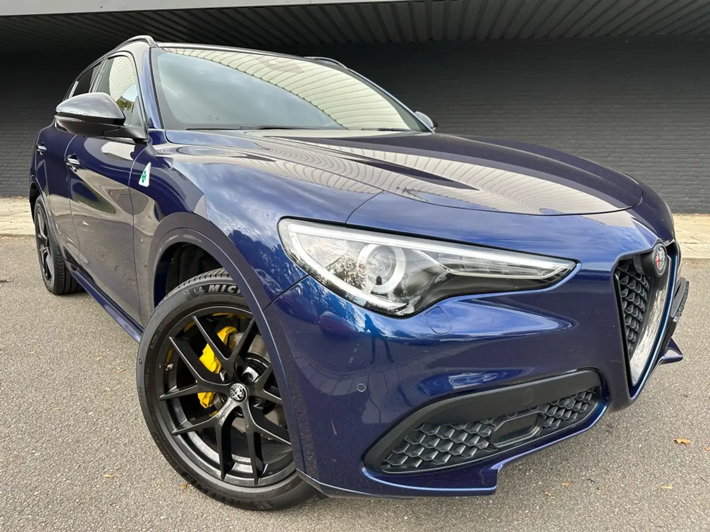 Alfa Romeo Stelvio 2.0 T AWD // Veloce stoelen // 310pk // Carplay // Blauw - 1