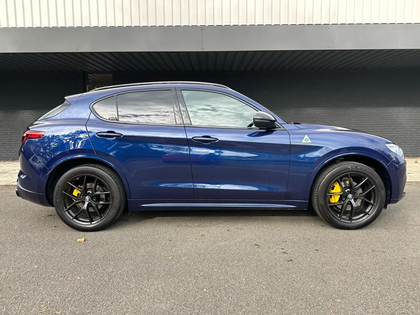 Alfa Romeo Stelvio 2.0 T AWD // Veloce stoelen // 310pk // Carplay // Blauw - 2