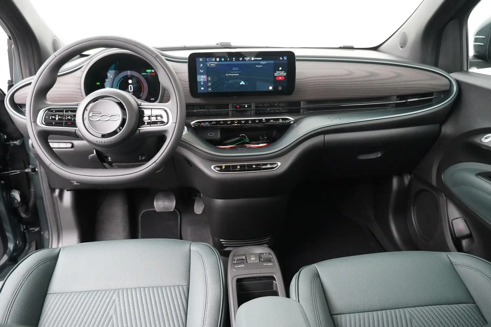 Fiat 500 Giorgio Armani Edition 42 kWh Private lease nu van Groen - 2