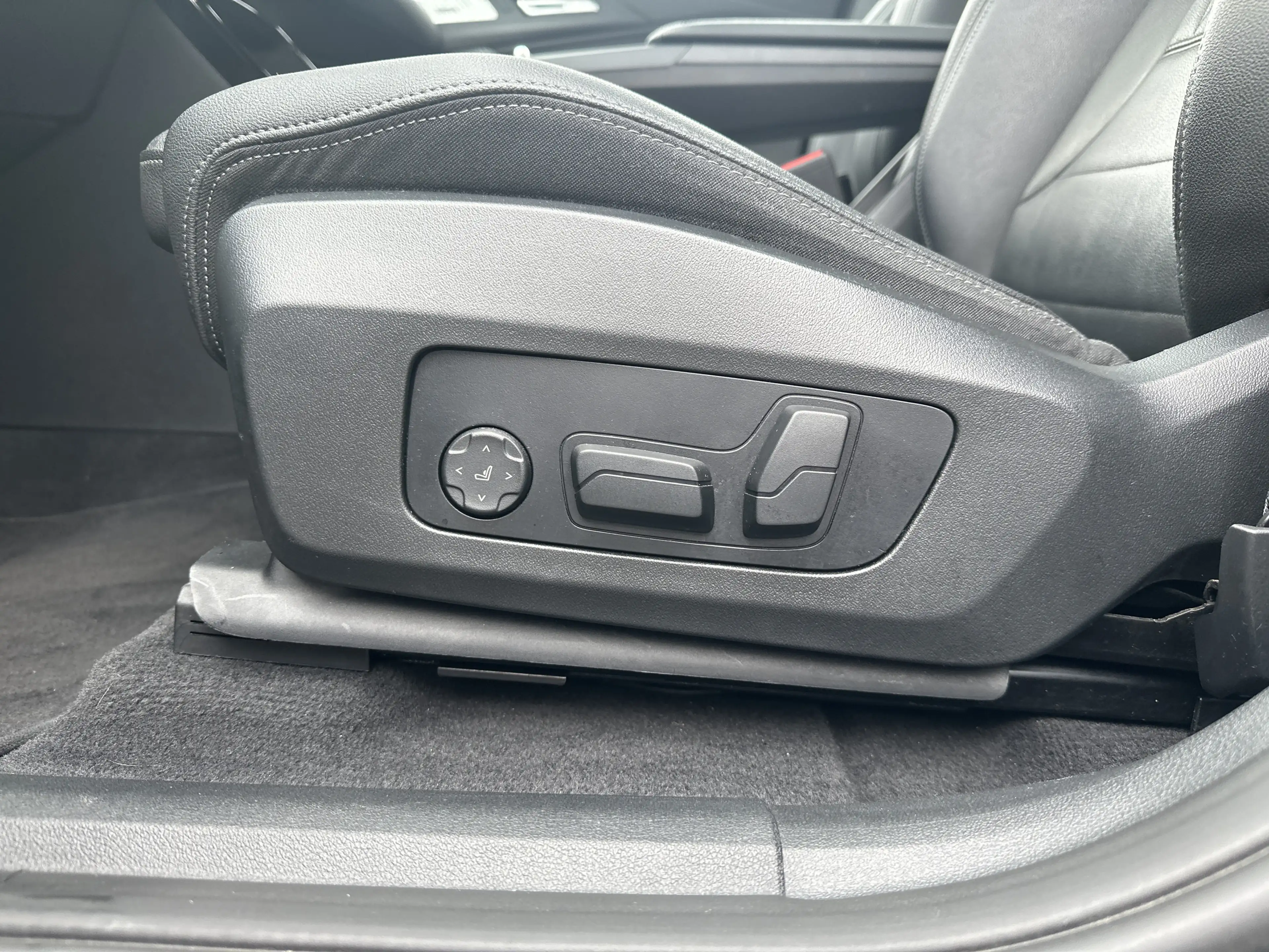 BMW 230 xDrive NAV+LED+AHK+360°+PANO — photo 11