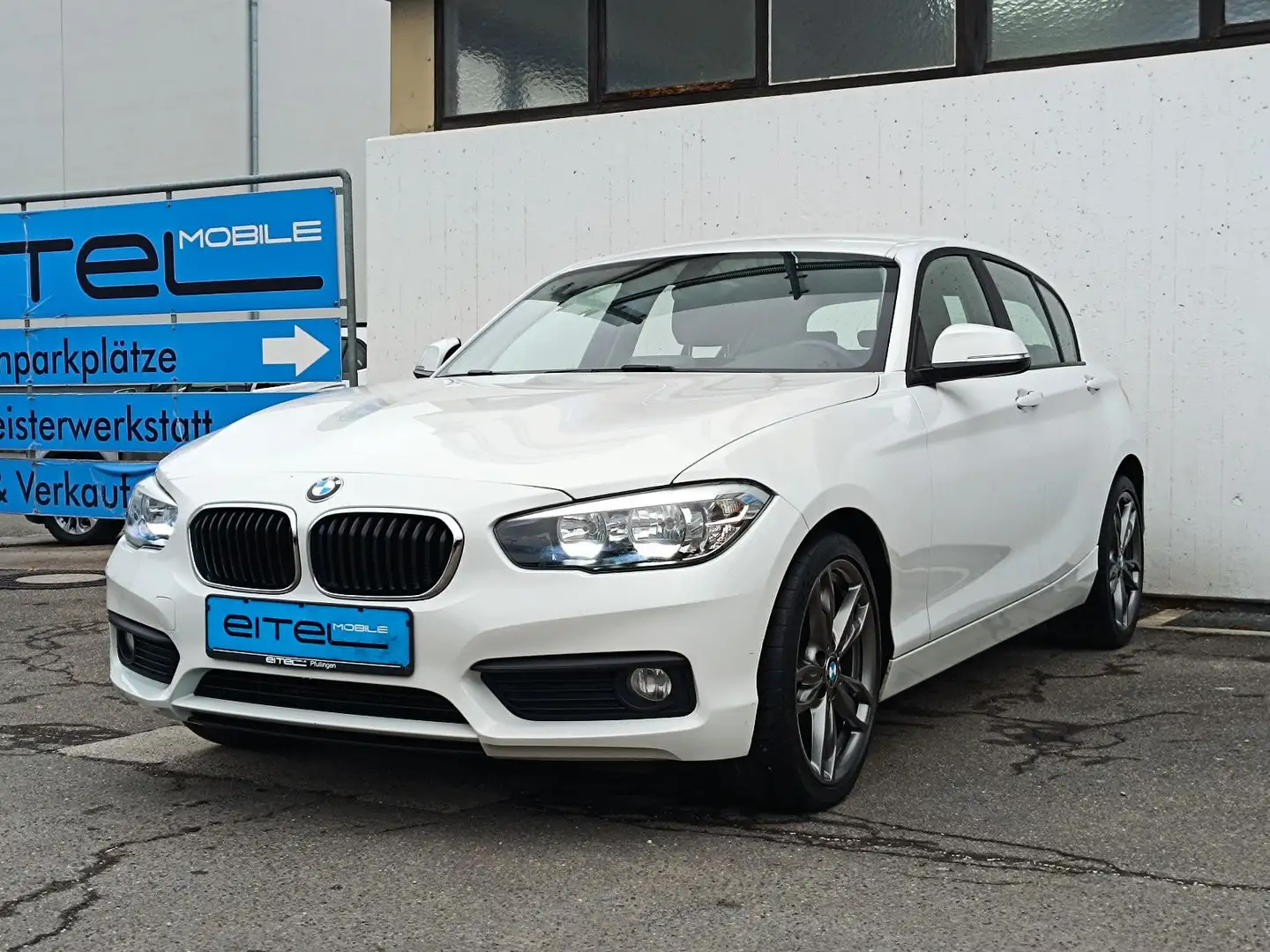 BMW 118 i Lim. 5-trg. Klima SHZ USB Sportsitze Blanco - 1