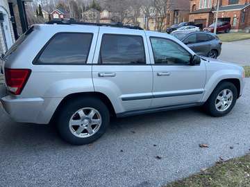 4WD 4dr Laredo