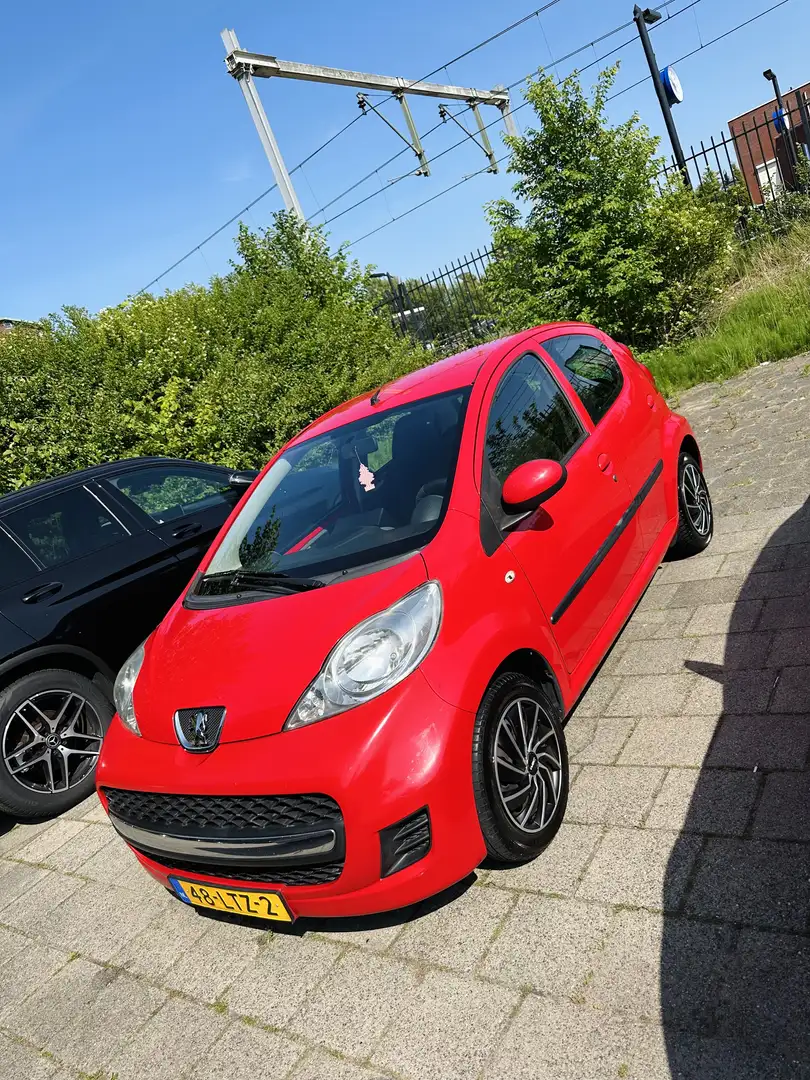 Peugeot 107 Peugeot 107 NL auto Rood - 1
