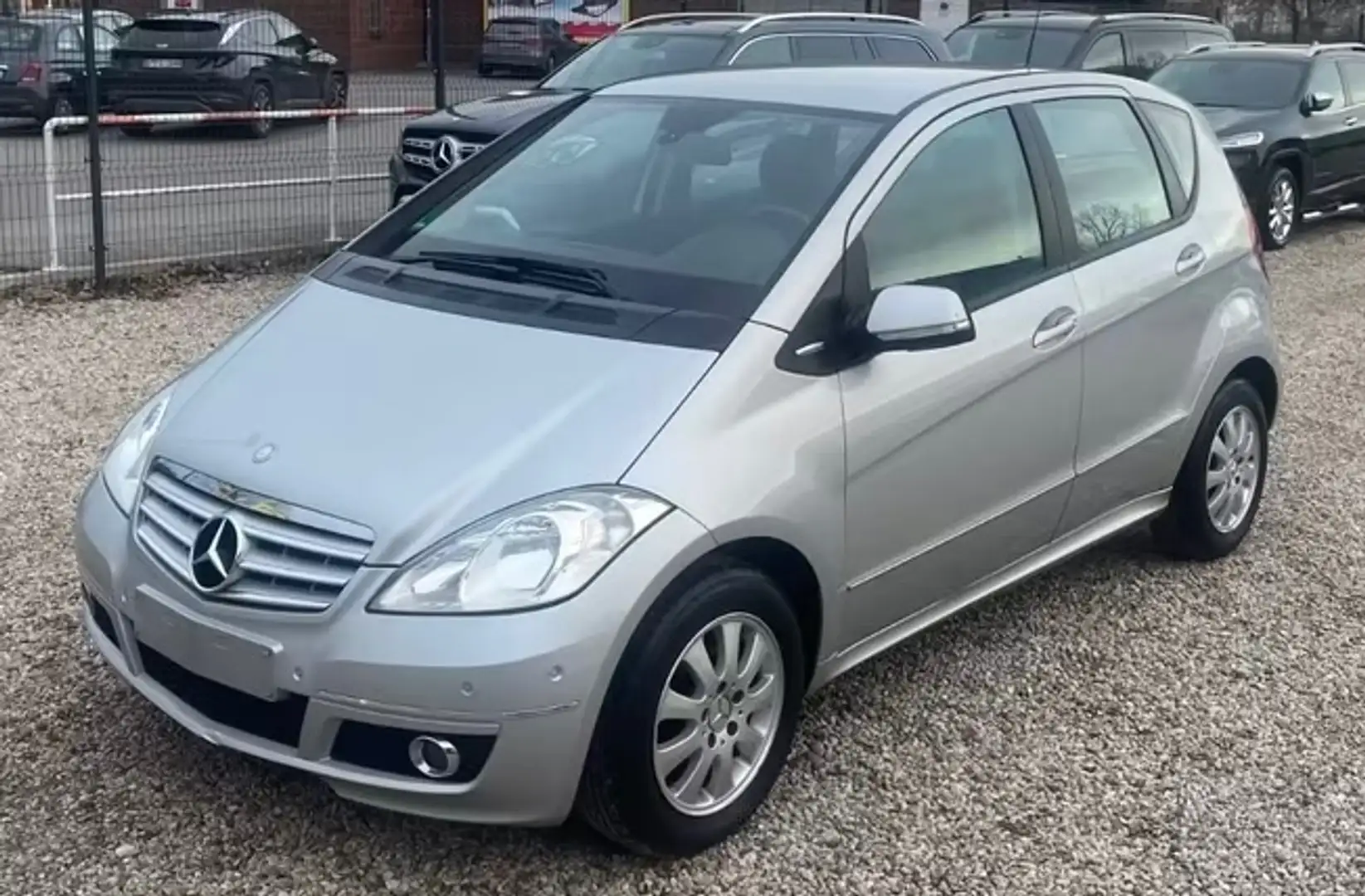 Mercedes-Benz A 160 A 160 Aut. Plateado - 1