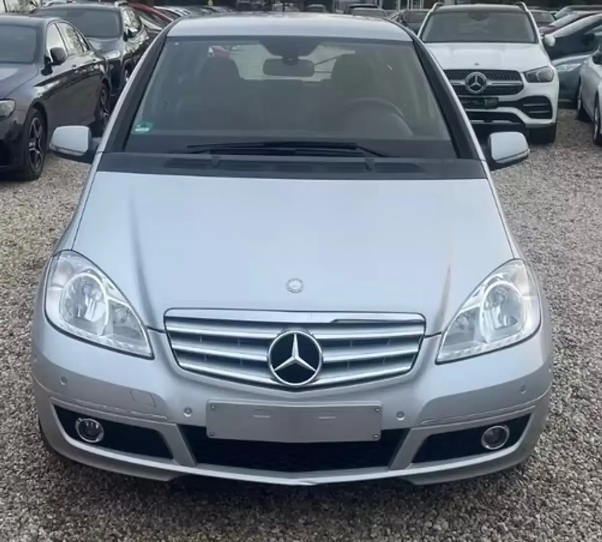 Mercedes-Benz A 160 A 160 Aut. Plateado - 2