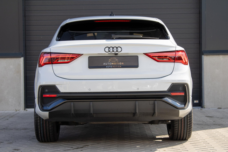 Audi Q3 Sportback 35 TFSI Sline 20 INCH CAMERA MATRIX KEYL — photo 9
