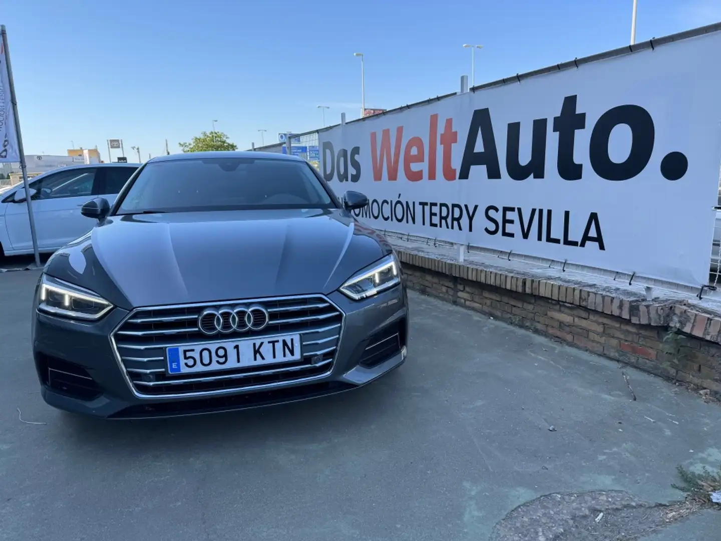 Audi A5 Coupé 40 TDI S tronic Gris - 1