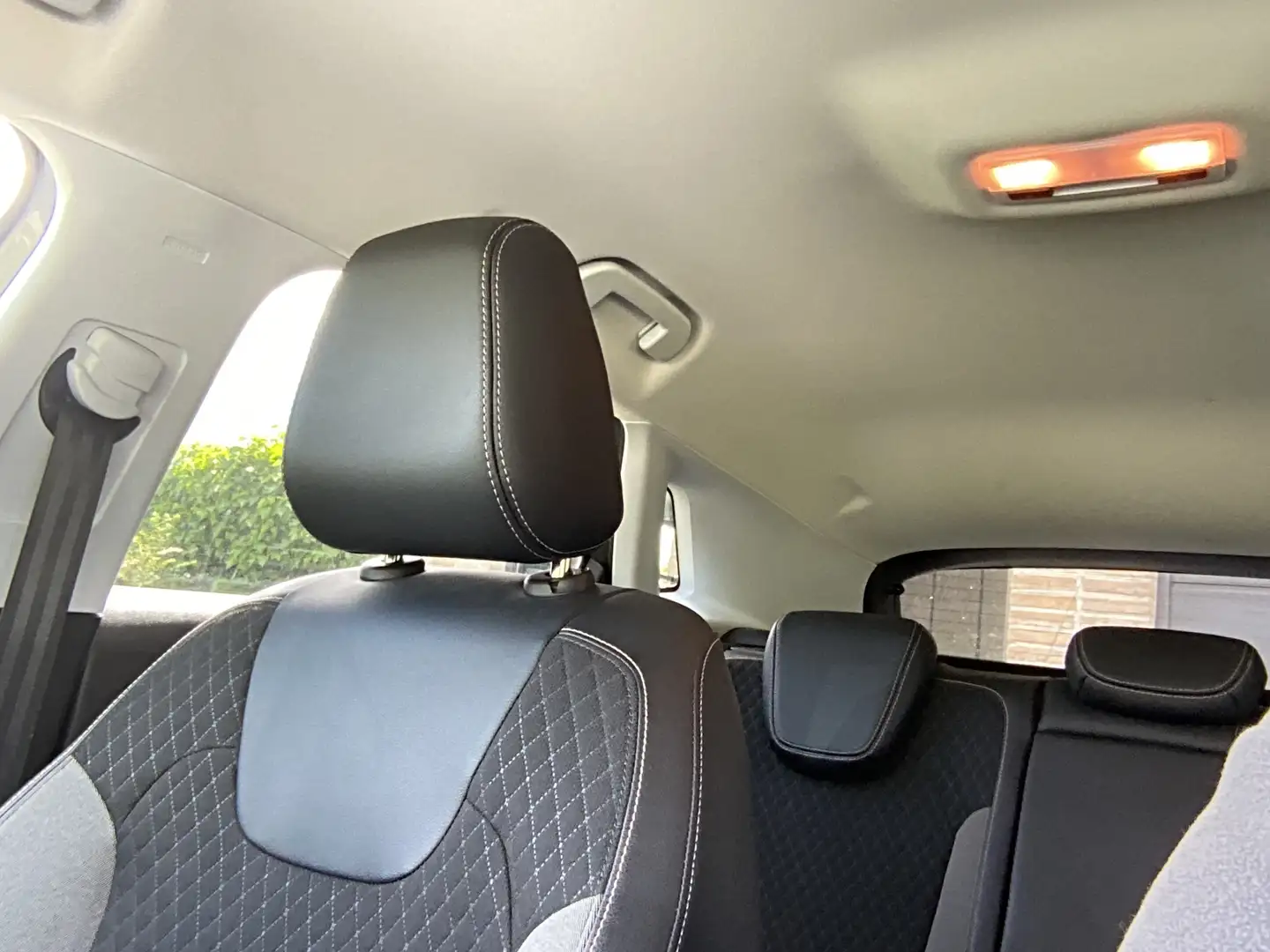 Opel Grandland X Grandland X 1.2 Start/Stop INNOVATION Zilver - 2