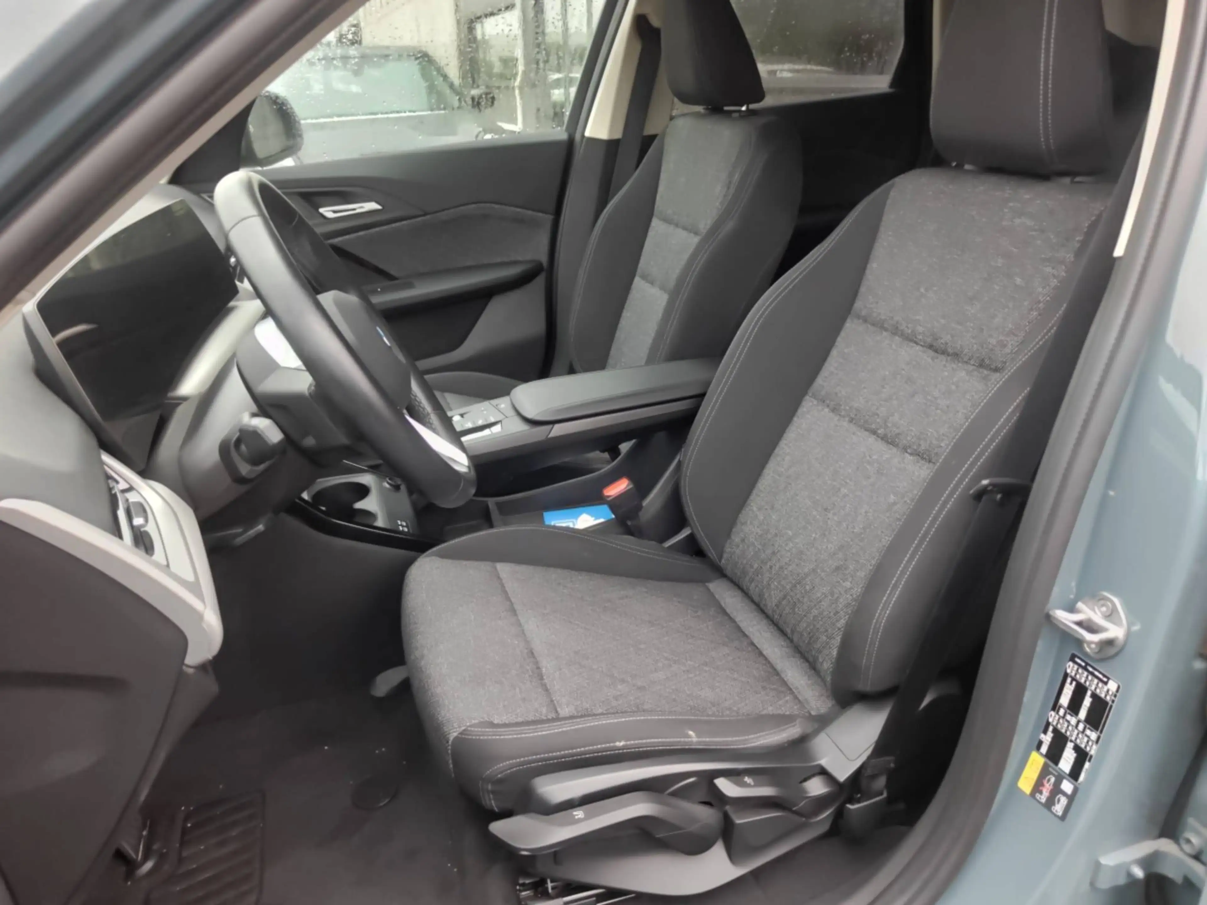 BMW iX1 eDrive20 / Cruise / LED / apple / CAM / Zetelverwarming / 17" — photo 7