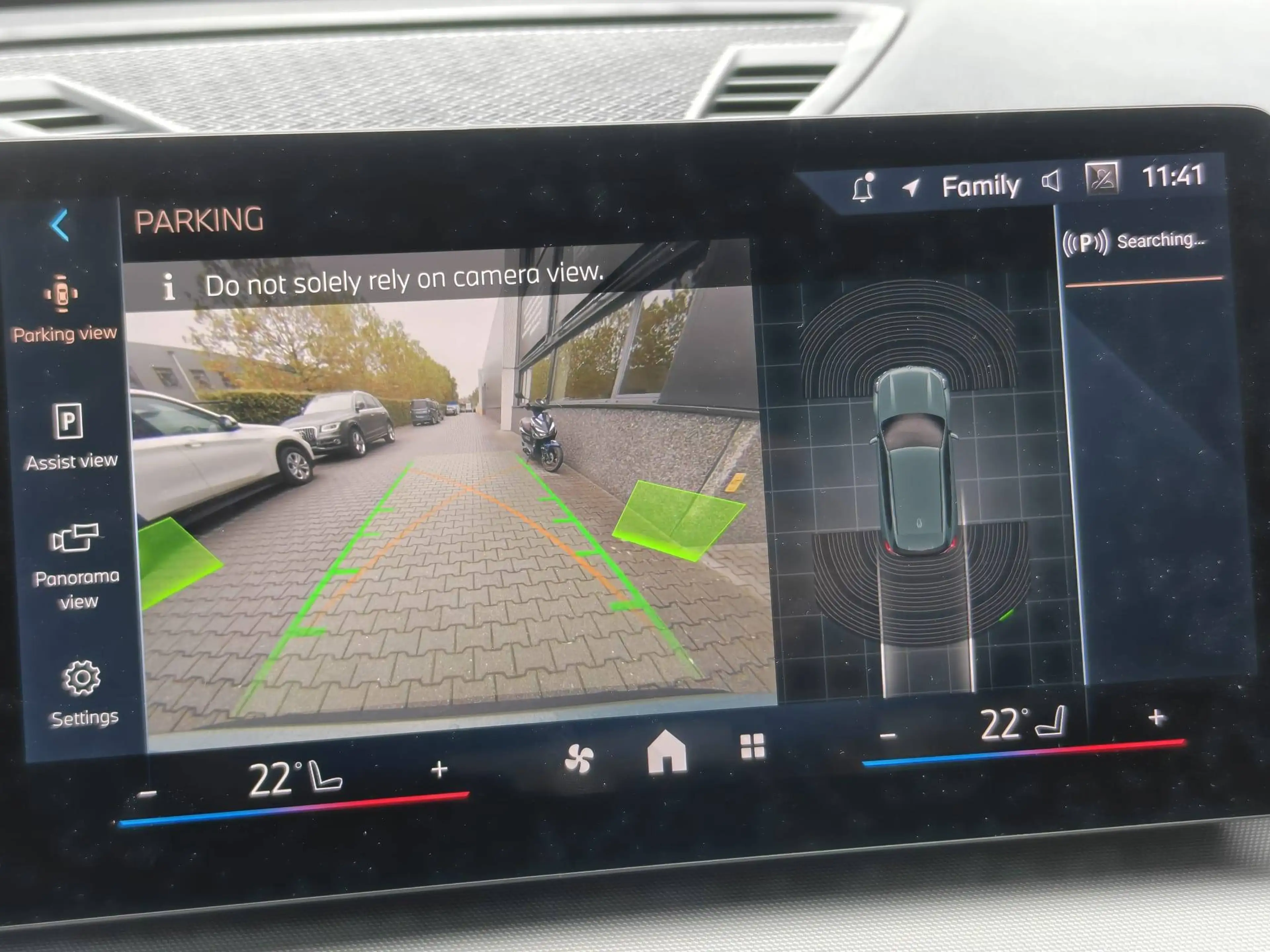 BMW iX1 eDrive20 / Cruise / LED / apple / CAM / Zetelverwarming / 17" — photo 9