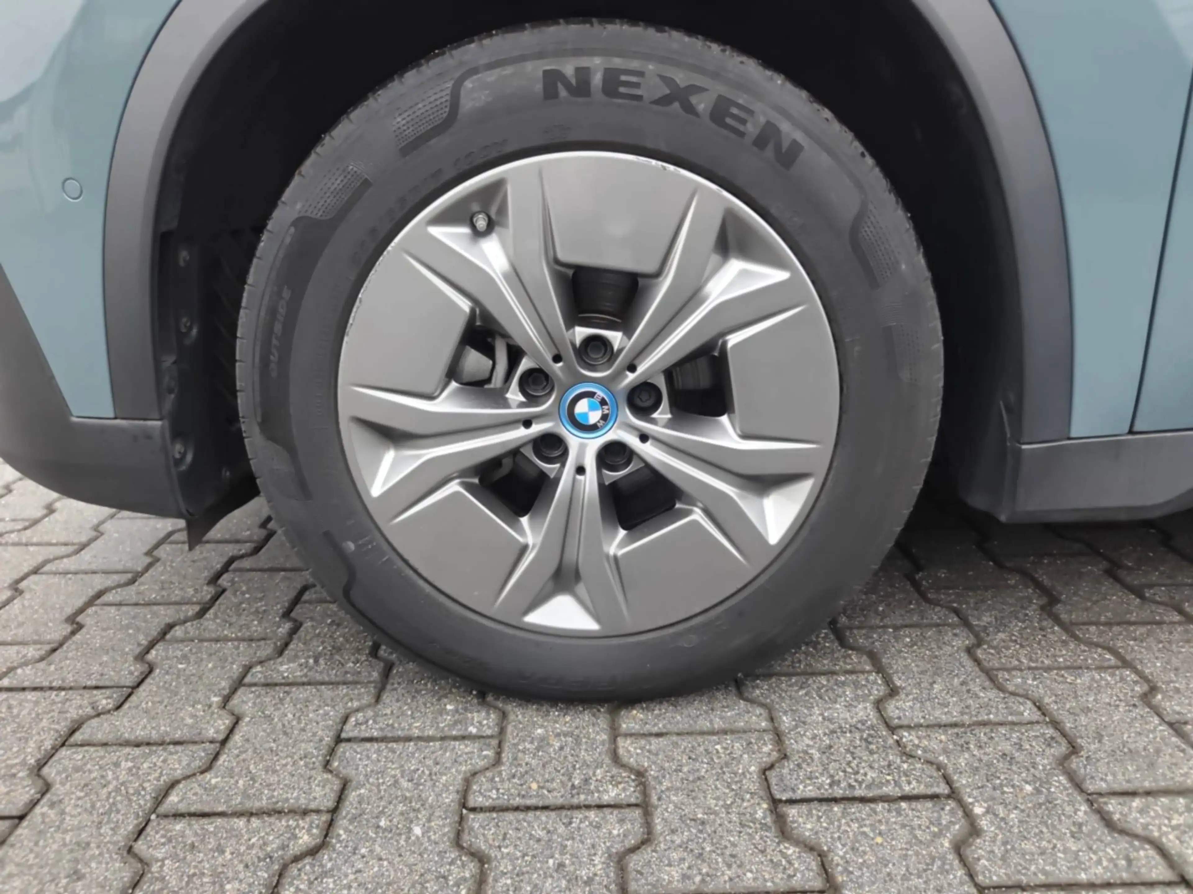 BMW iX1 eDrive20 / Cruise / LED / apple / CAM / Zetelverwarming / 17" — photo 3