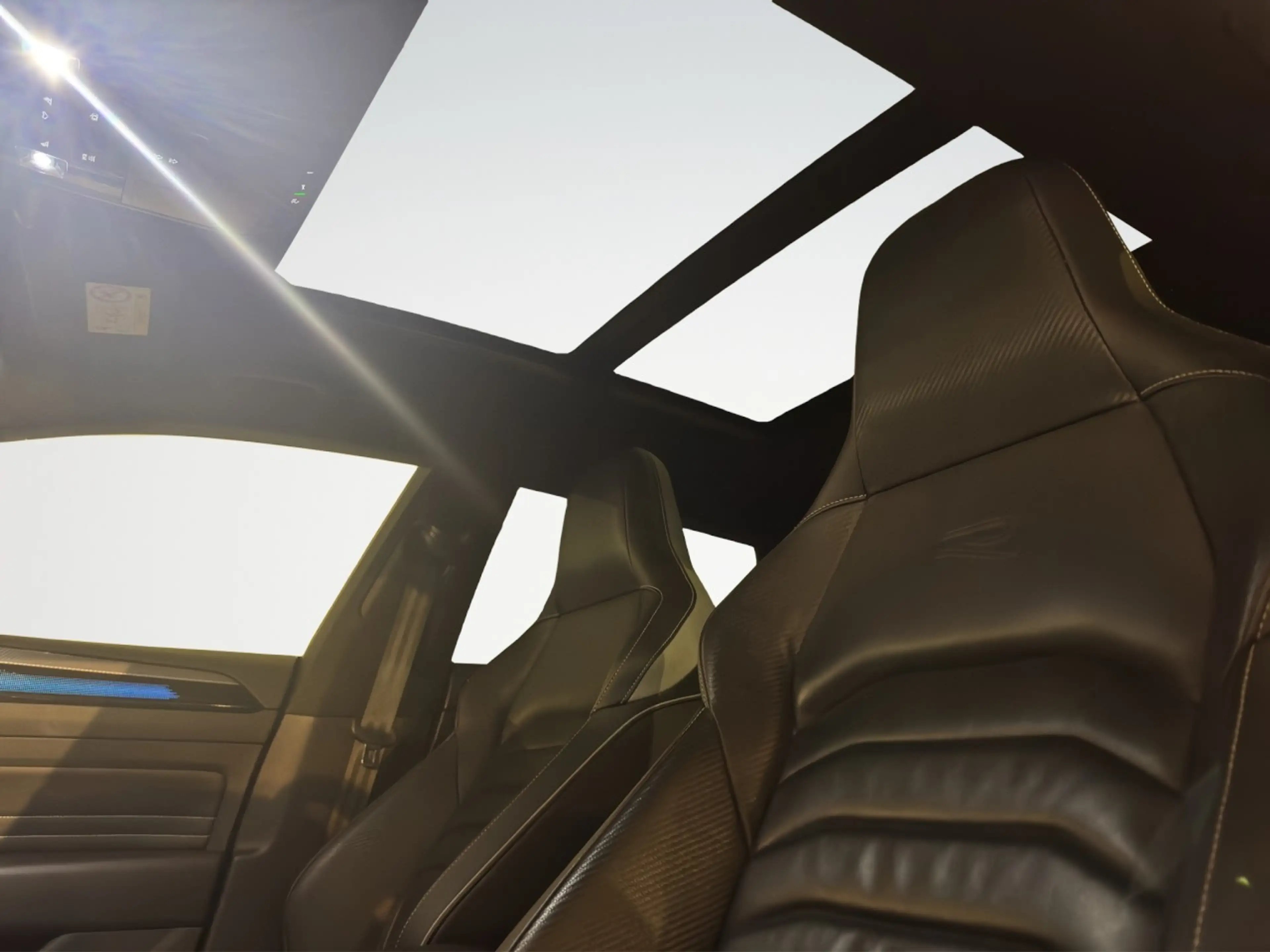Volkswagen Arteon Shooting Brake 2.0 TDI DSG R-Line Klima Navi — photo 11
