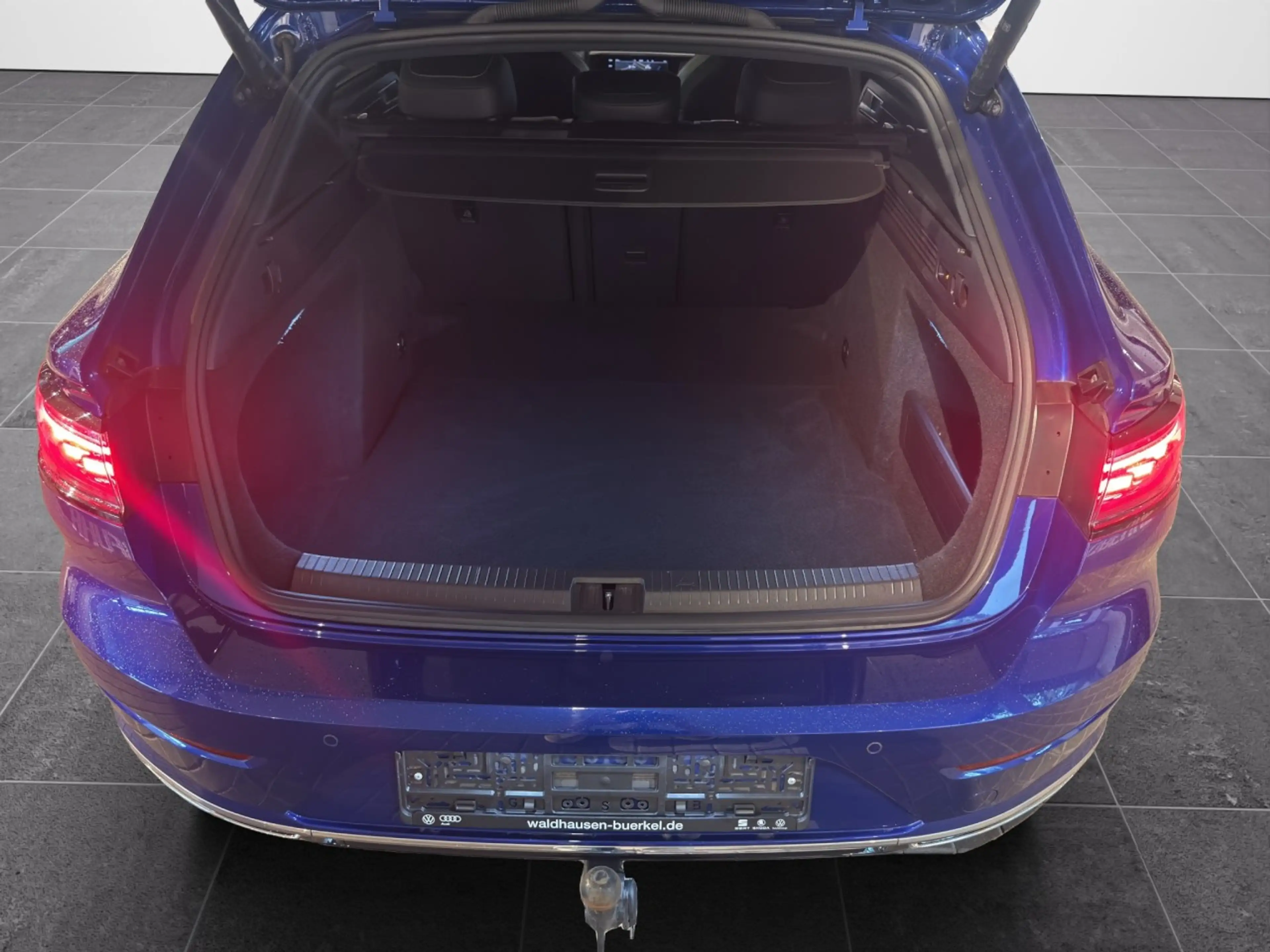 Volkswagen Arteon Shooting Brake 2.0 TDI DSG R-Line Klima Navi — photo 13