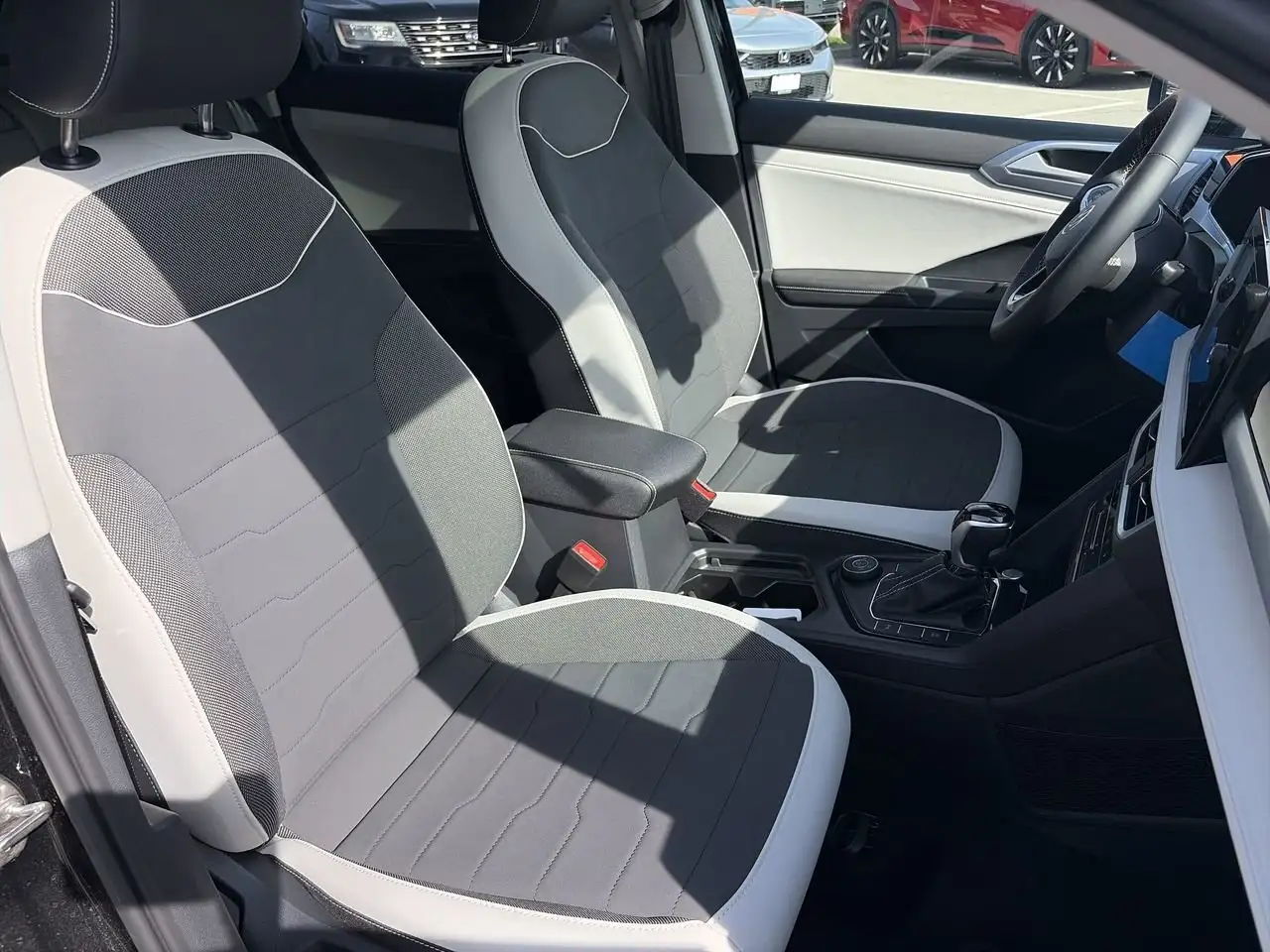 Volkswagen Taos снимка Volkswagen Taos