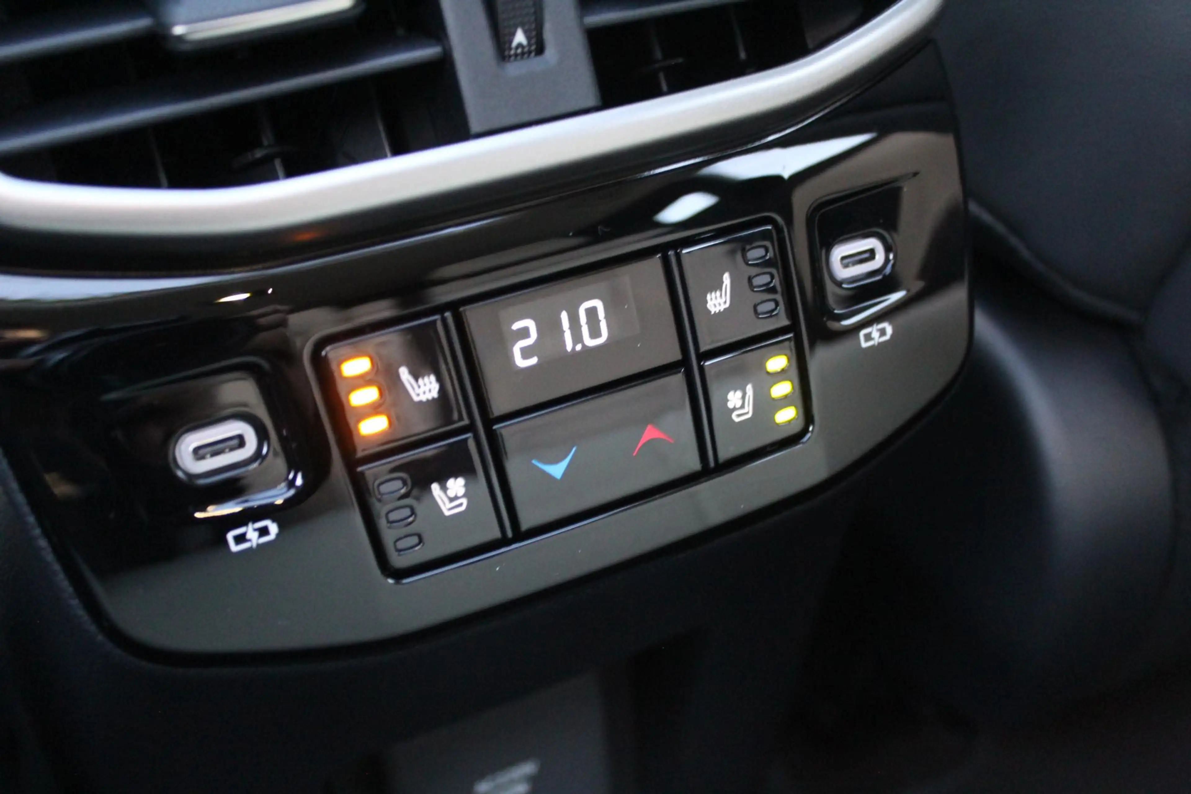 Lexus RX 450h 450h+ Plug-in Hybrid President Line | Rijklaar | P — photo 27