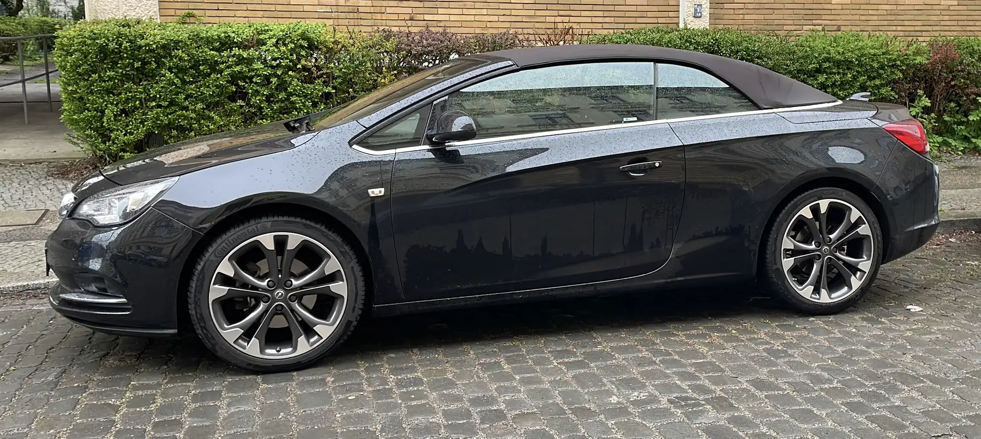 Opel Cascada Cascada 1.6 (ECOTEC) DI Turbo Automatik Innovation Schwarz - 1