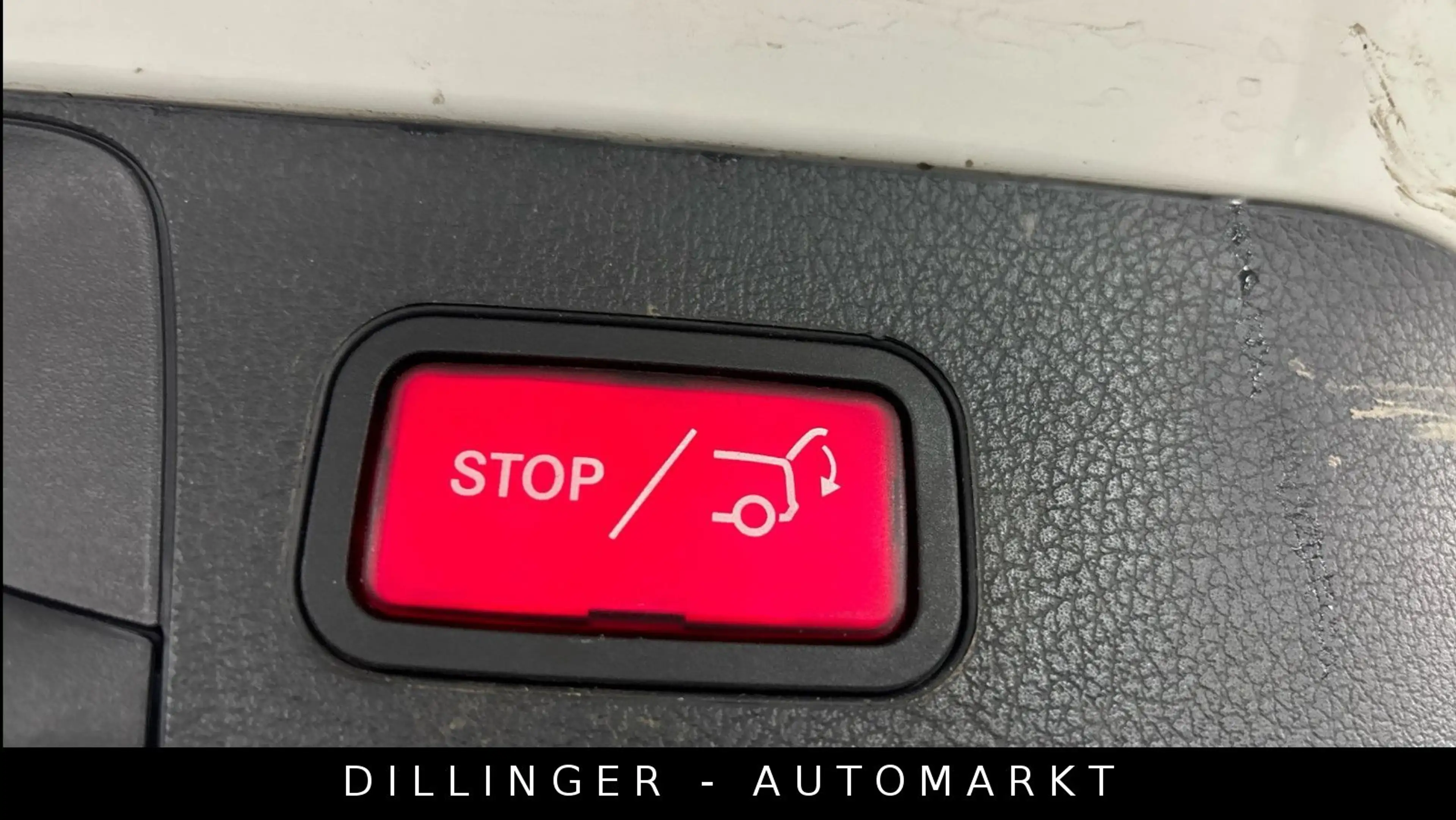 Mercedes-Benz GLB 200 d 8G LED Navi AHK Shz Kamera PDC Tempomat — photo 11