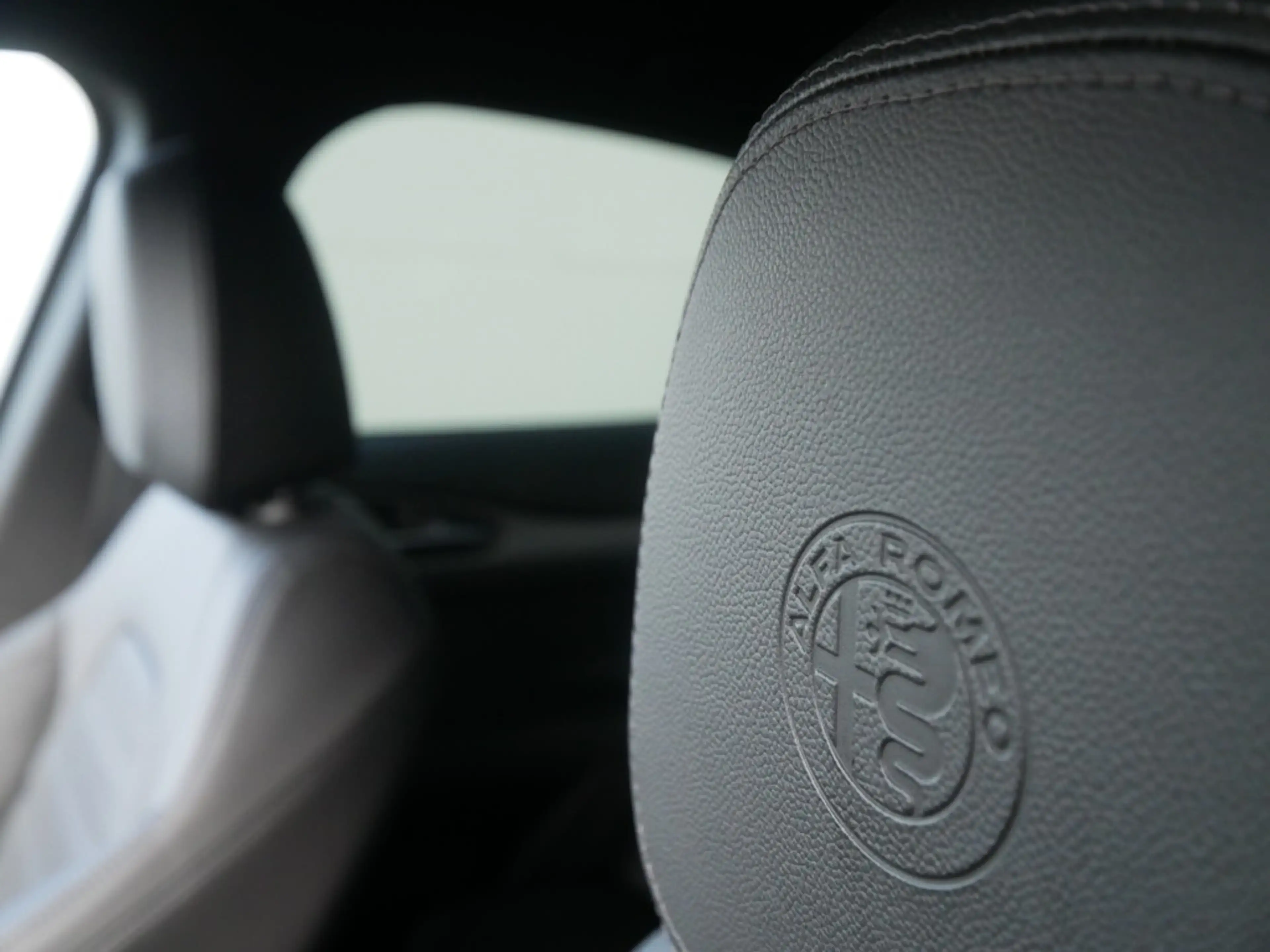 Alfa Romeo Stelvio VELOCE 2.2 DIESEL 16V 210 PS AT8 Q4 TECHNOLOGIE AH — photo 9