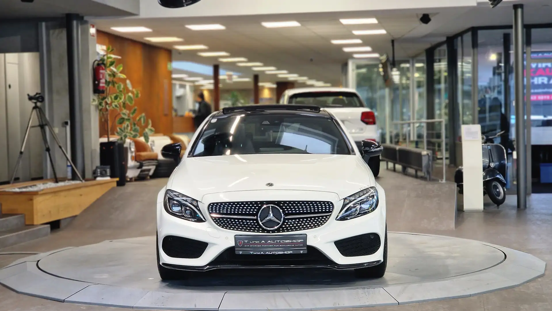 Mercedes-Benz C 250 Coupe AMG-Paket Aut. *Pano*Burmester*Navi* Blanco - 2