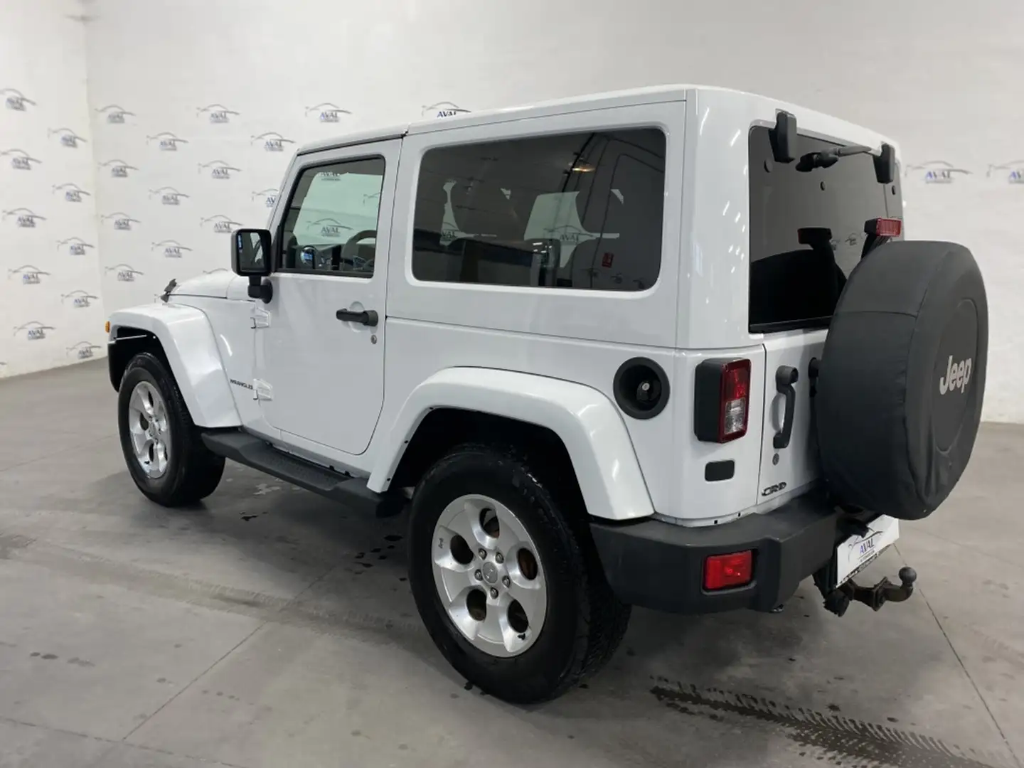 Jeep Wrangler 2.8CRD Sahara Aut. Blanc - 2