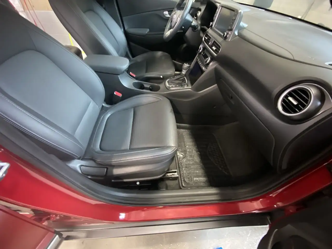 Hyundai KONA снимка Hyundai KONA