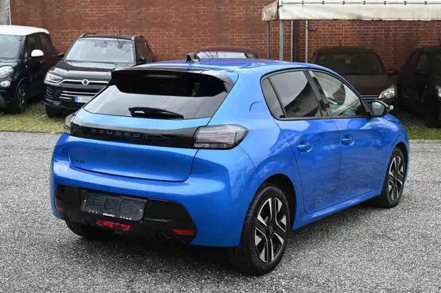 Peugeot 208 view 3