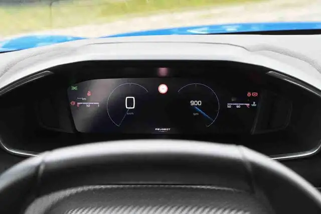 Peugeot 208 view 13
