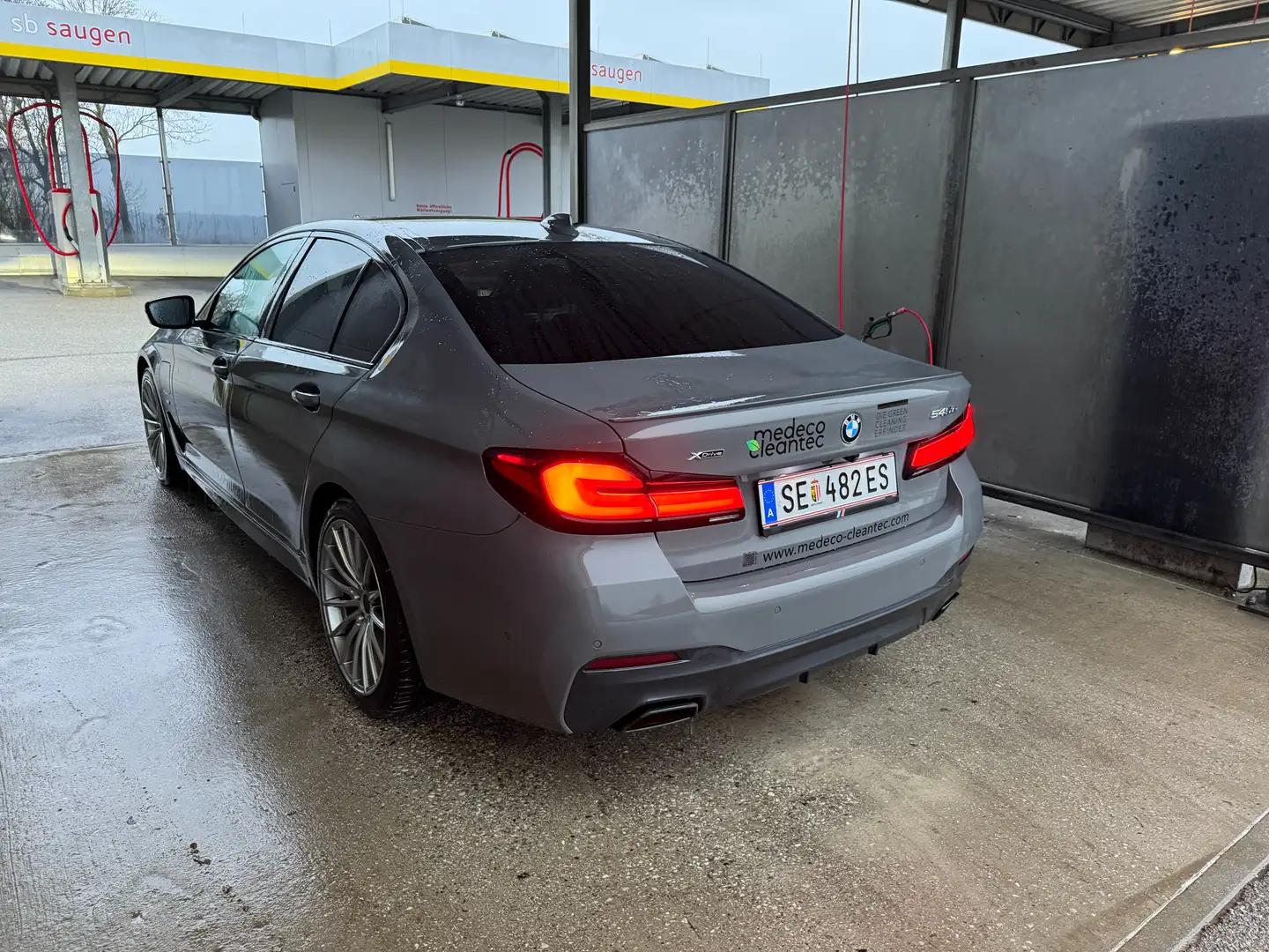 BMW 545 545e PHEV xDrive Aut. Szürke - 2