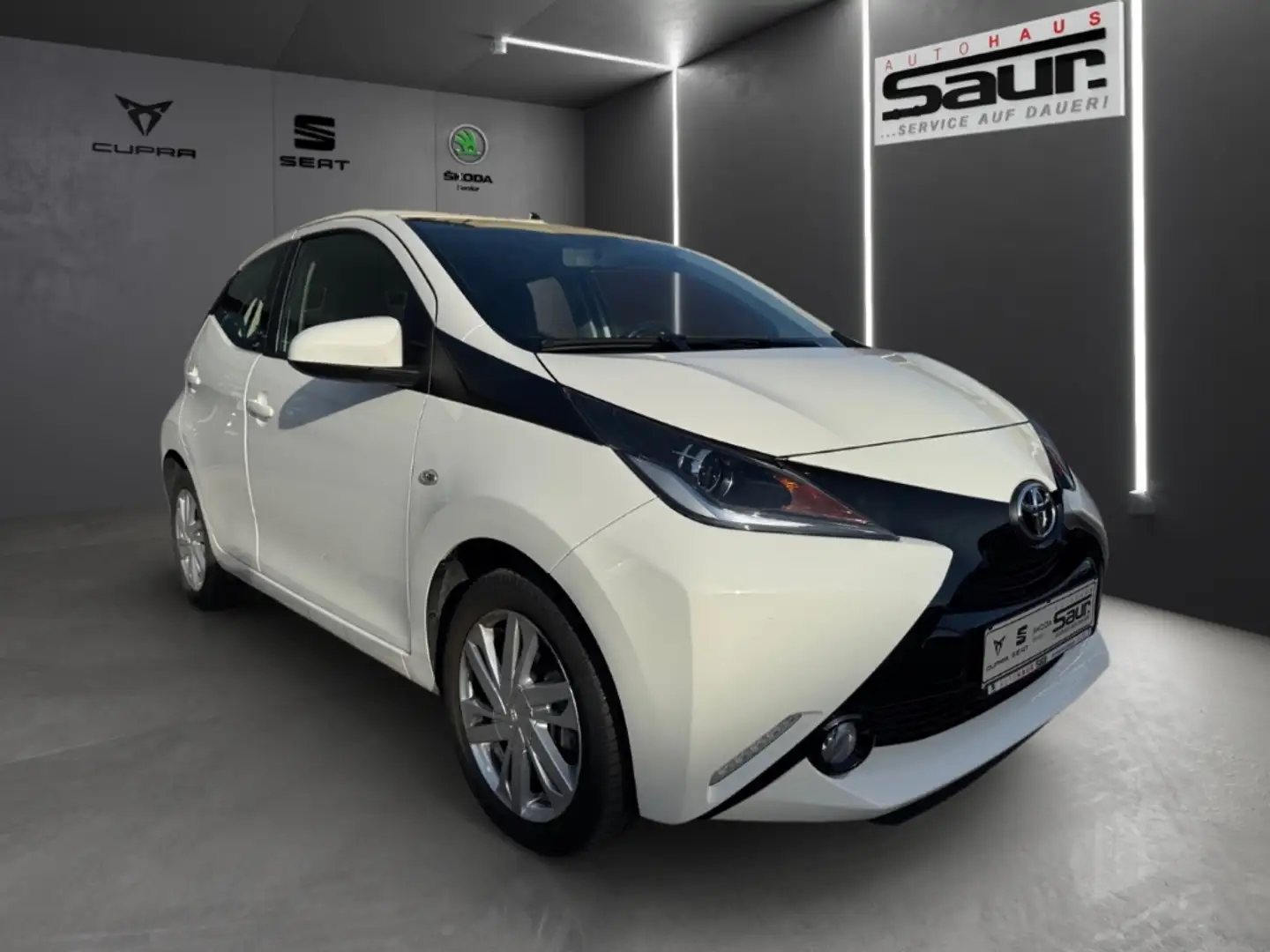 Toyota Aygo X-Play Touch 1.0 RÜCKFAHRKAMERA KLIMA ISOFIX BLUET Weiß - 2