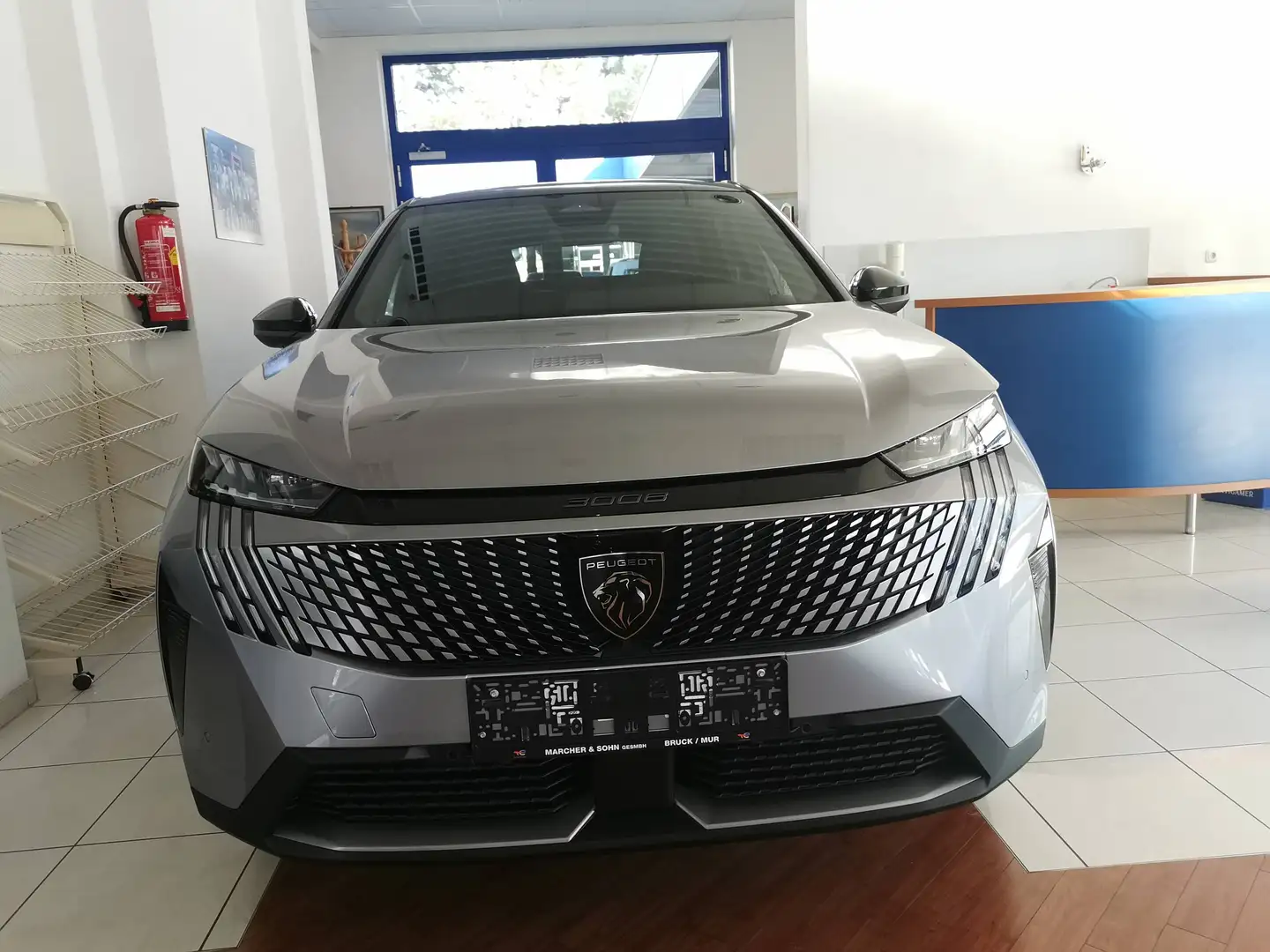 Peugeot 3008 3008 Hybrid 136 E-DCS6 GT Aut. GT Grau - 2