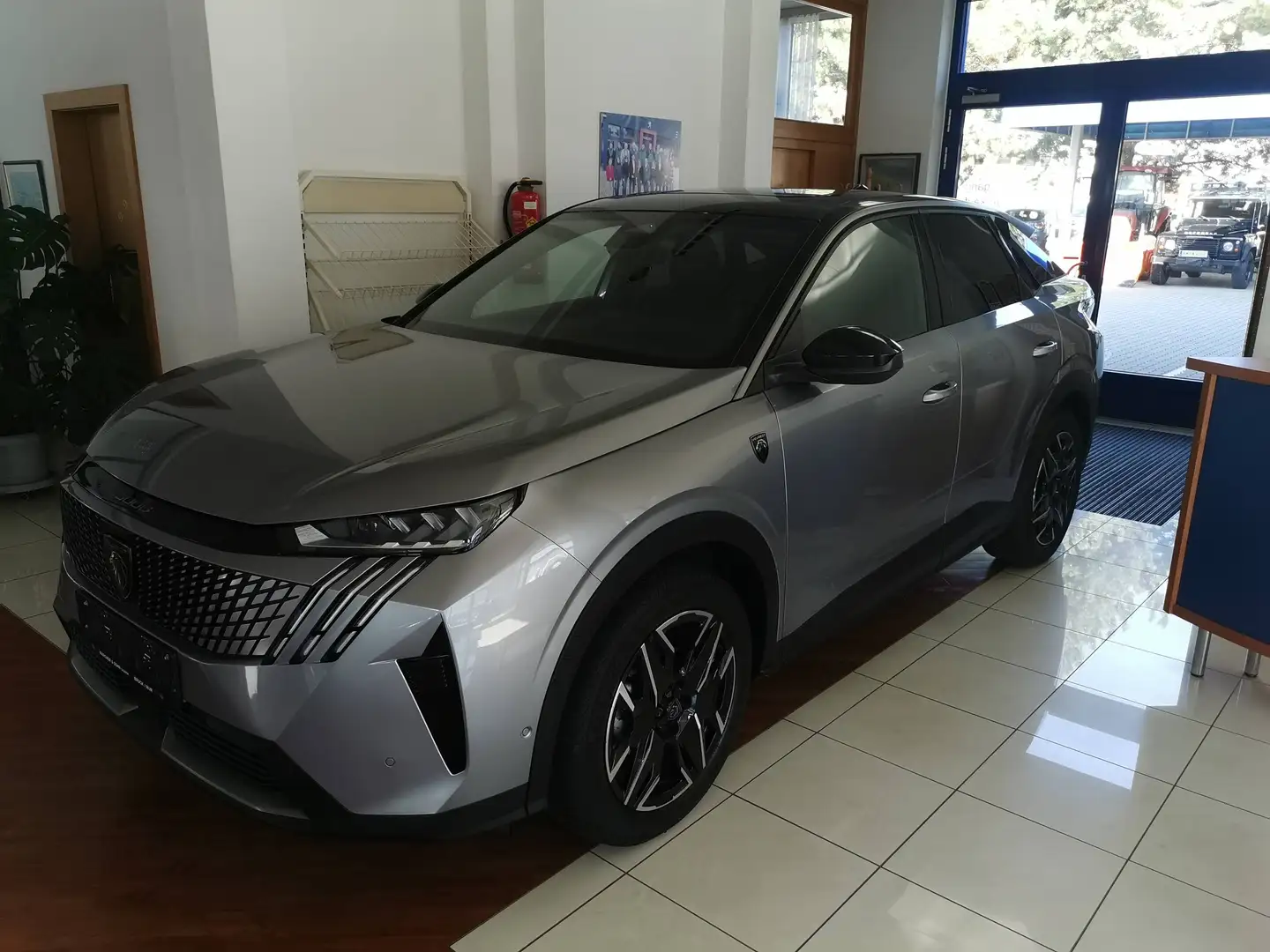 Peugeot 3008 3008 Hybrid 136 E-DCS6 GT Aut. GT Grau - 1