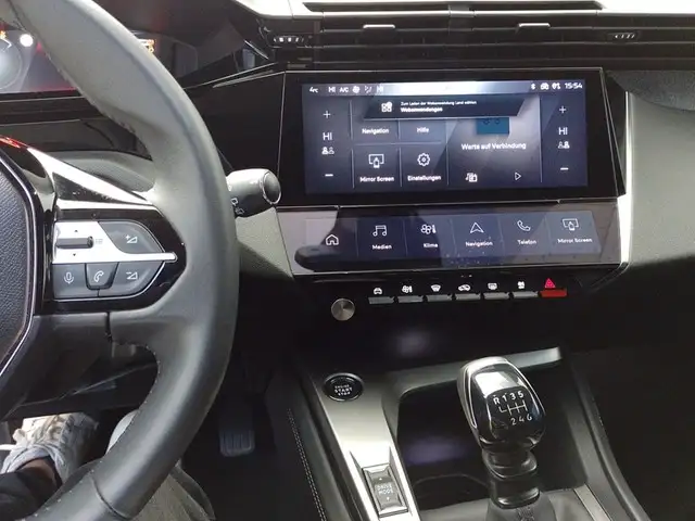 Peugeot 308 view 8