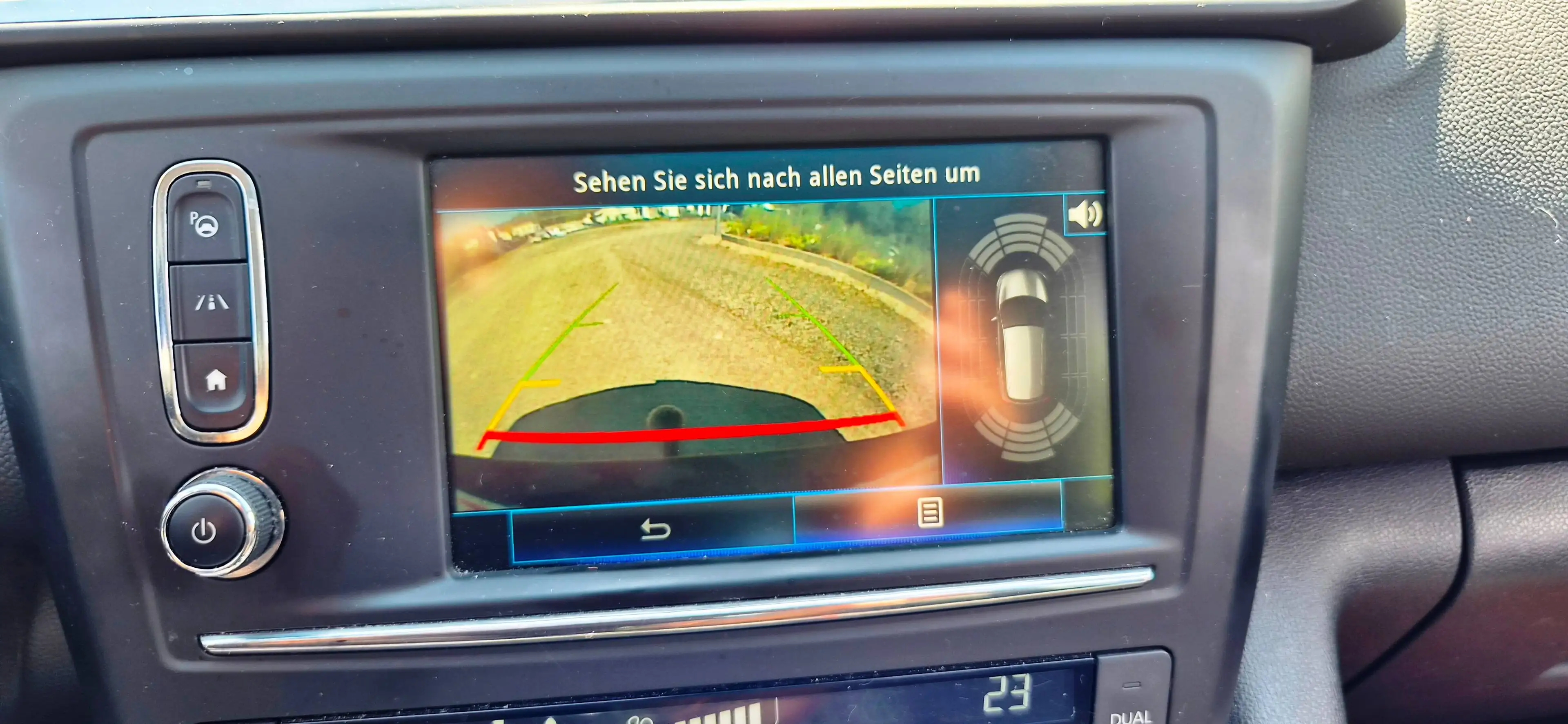 Renault Kadjar Bose Edition/2Hand/Teilleder/Panoramadach/Anhängerkupplung /Navi/Kamera/Allwetterreifen/ — photo 24