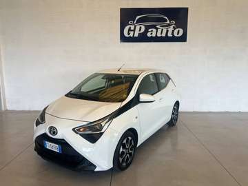 Aygo  5p 5p 1.0 x-cool 72cv telecamera di retro ok neopatentati