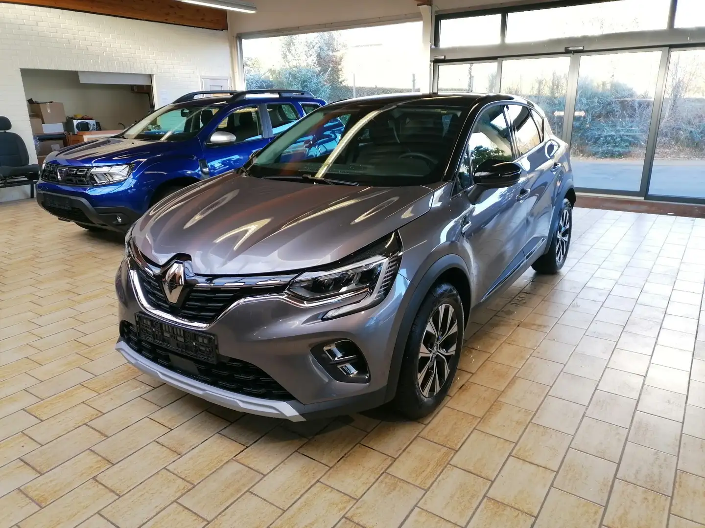 Renault Captur 1.0 TCe Techno, garantie 4 ans Gris - 1