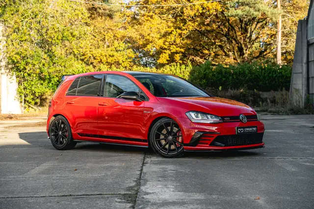 Volkswagen Golf GTI