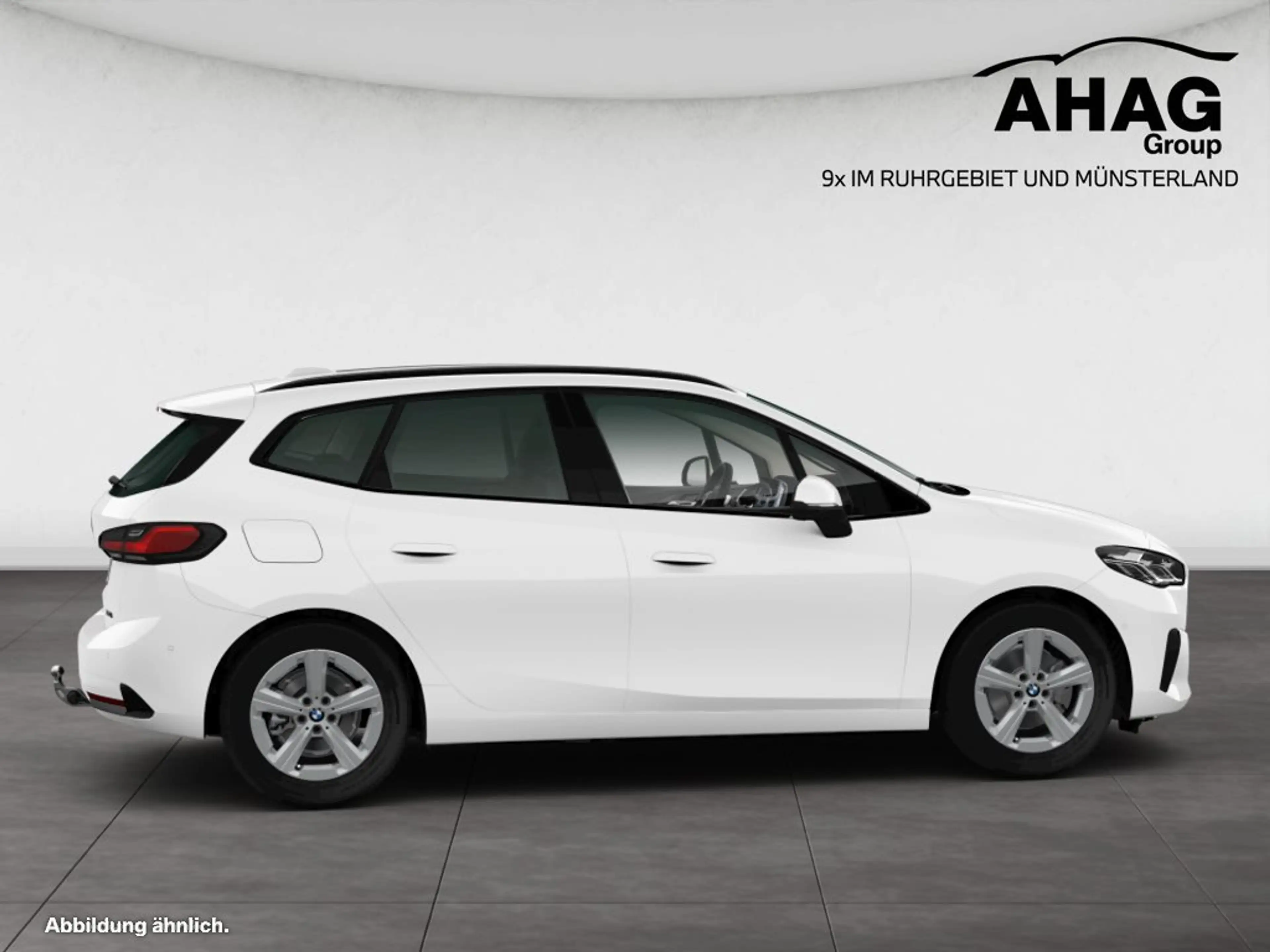 BMW 220 i Active Tourer — photo 8