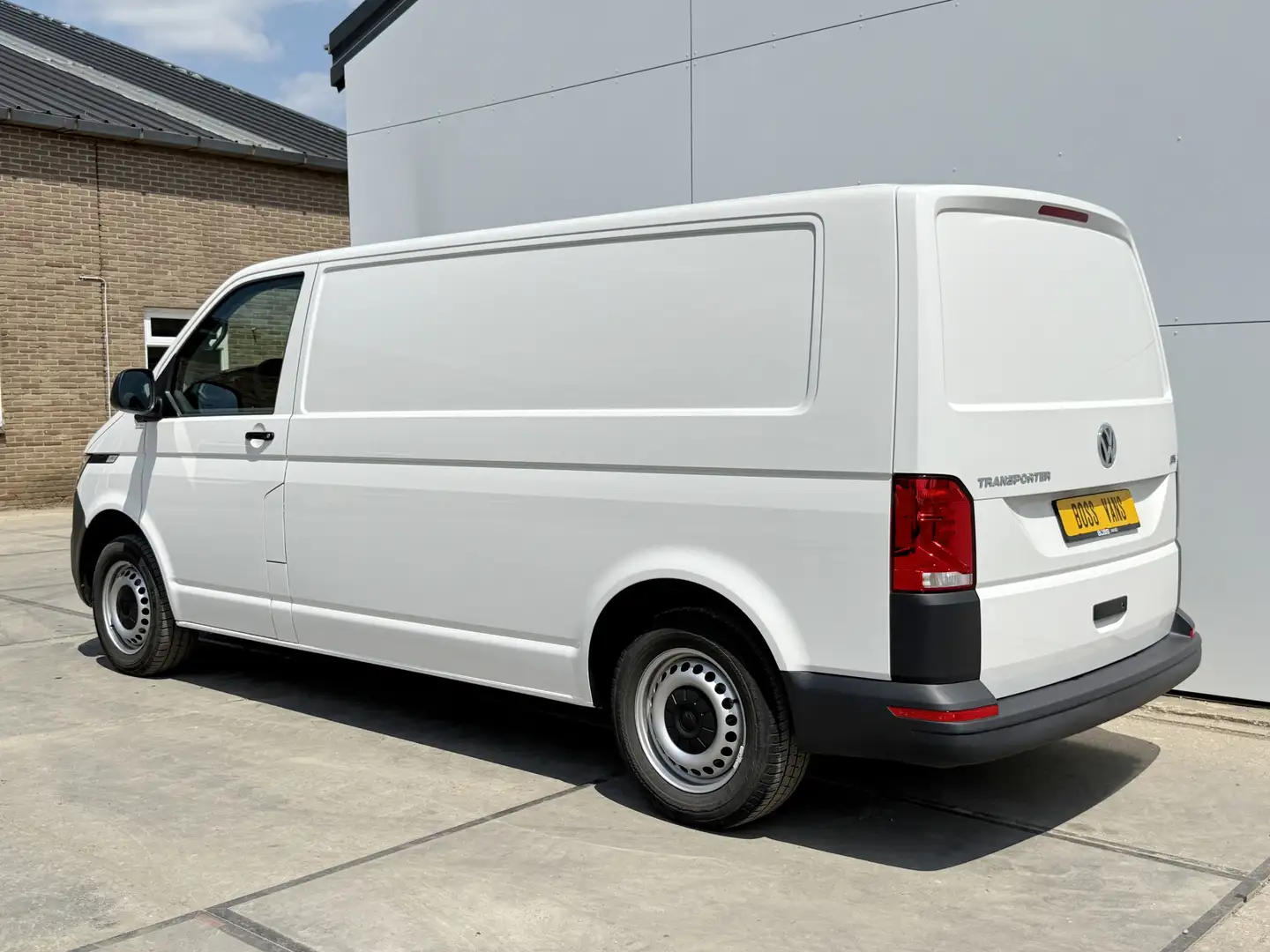 Volkswagen Transporter e-Transporter 113PK L2H1 138KM WLTP 37,3kWh 100% E Weiß - 2