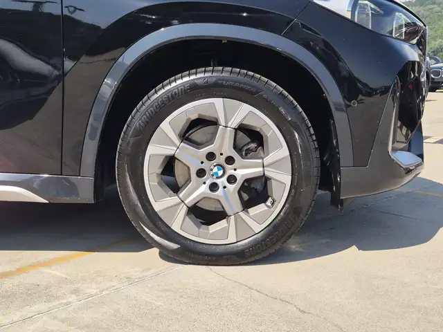 BMW X1 view 12