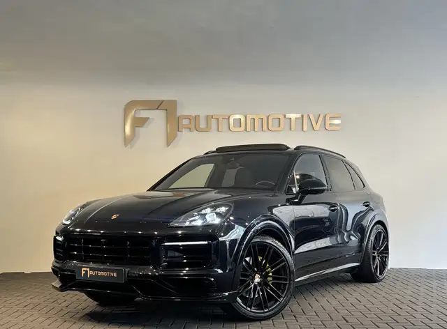 2022 Porsche Cayenne in Black for sale