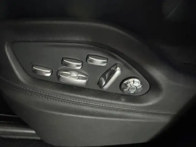 Porsche Cayenne view 15