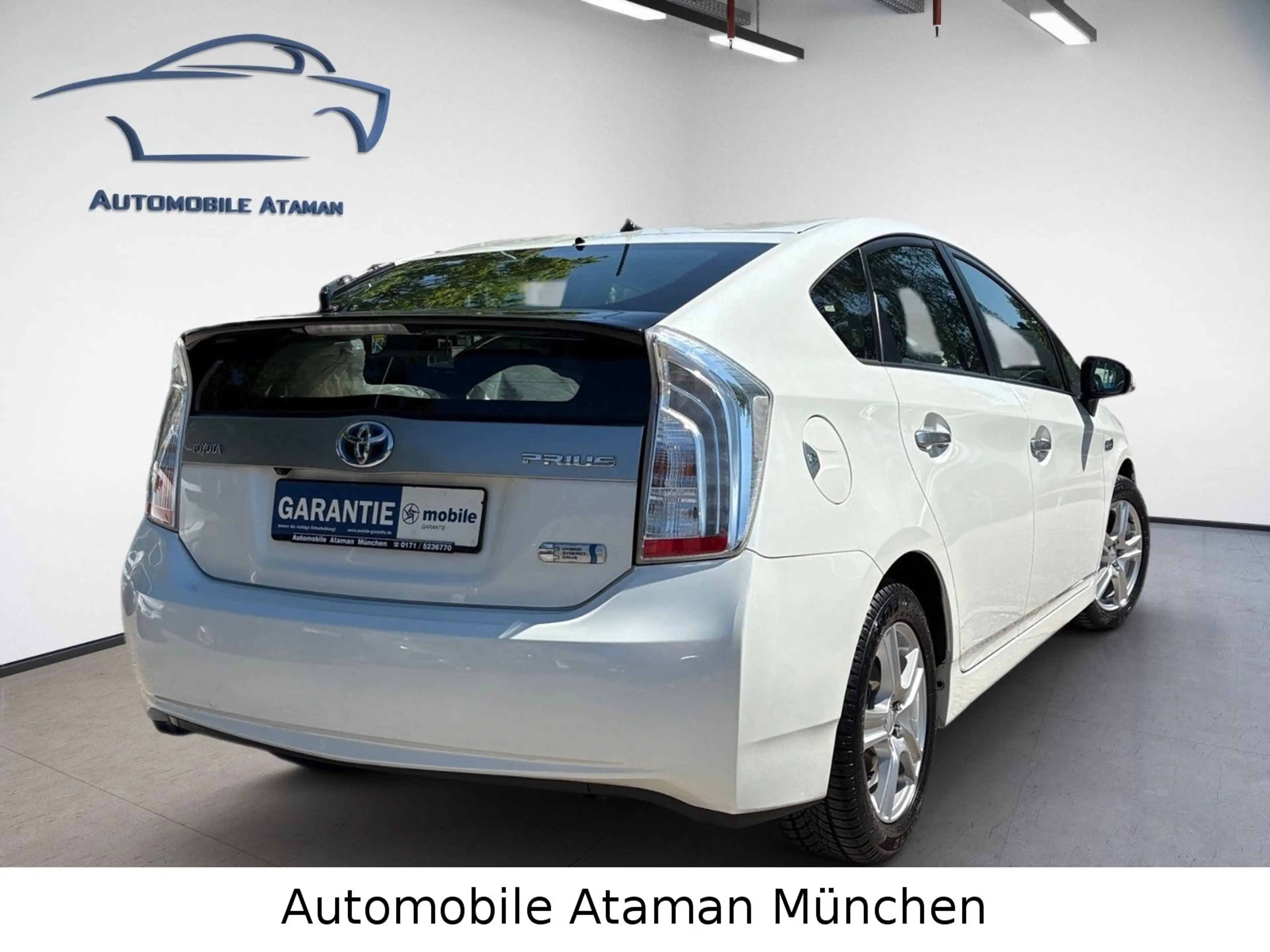 Toyota Prius 1.8 Plug-in Hybrid Life Aut. / 1.Hand — photo 5