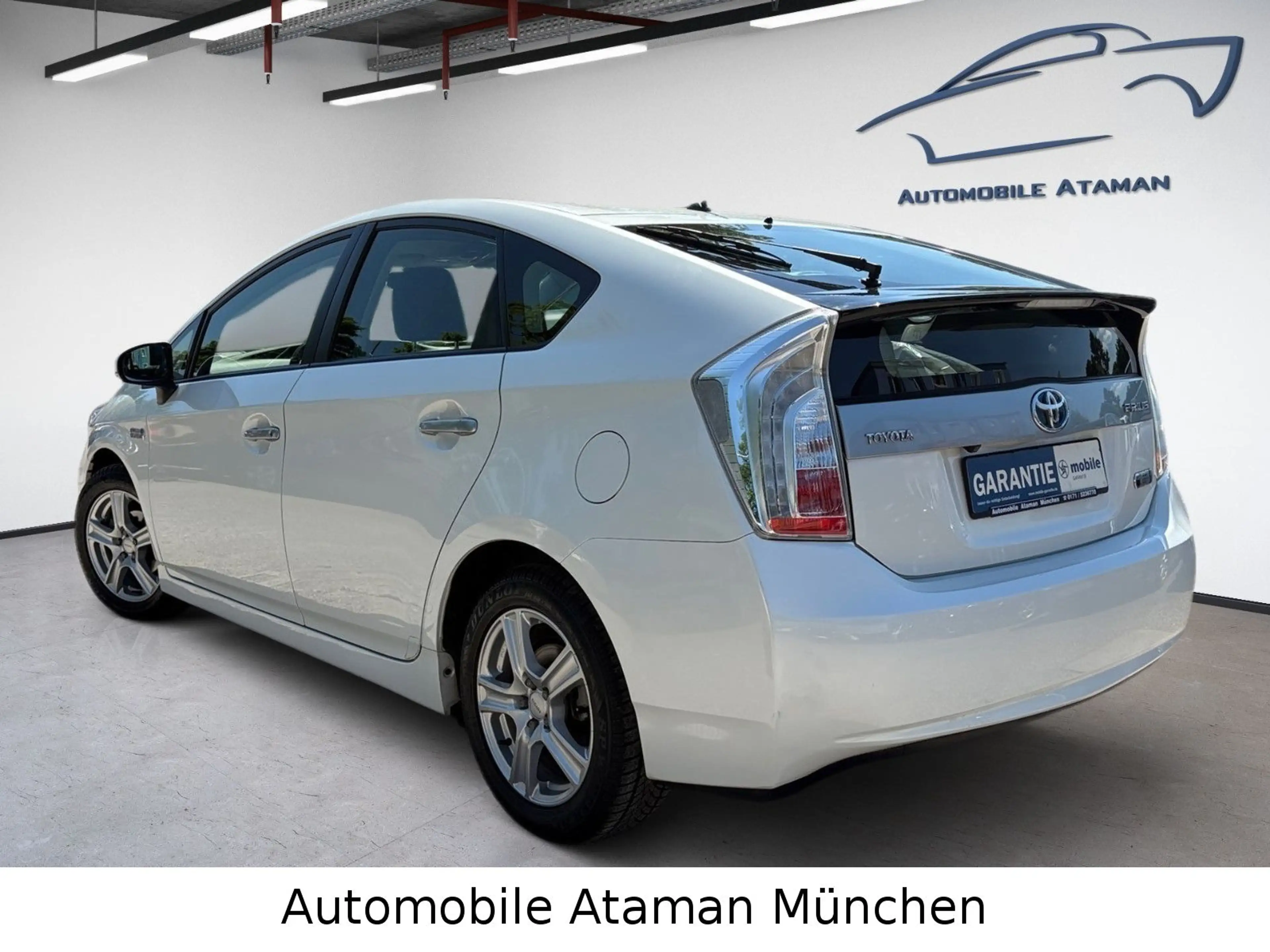 Toyota Prius 1.8 Plug-in Hybrid Life Aut. / 1.Hand — photo 8