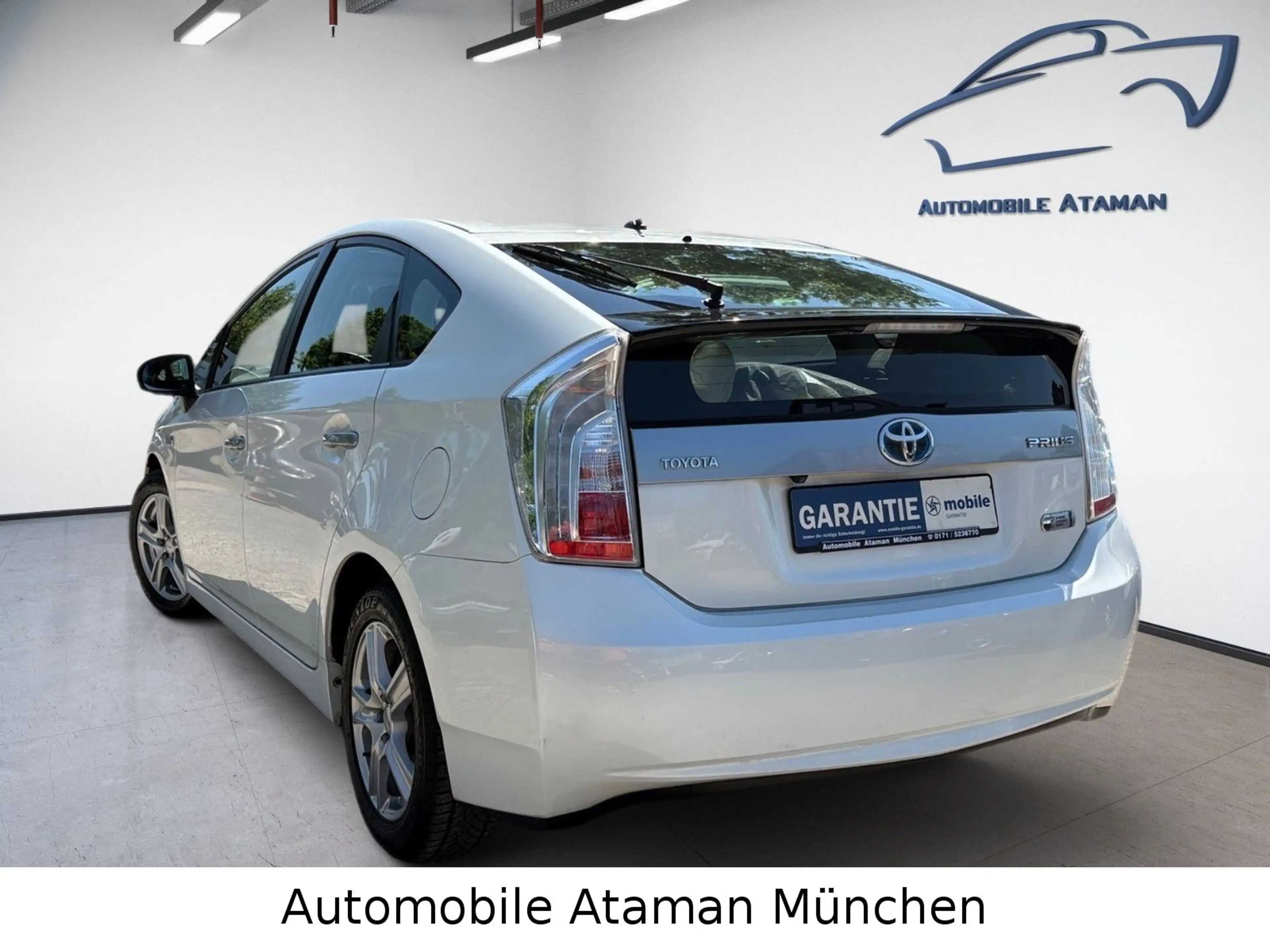 Toyota Prius 1.8 Plug-in Hybrid Life Aut. / 1.Hand — photo 7